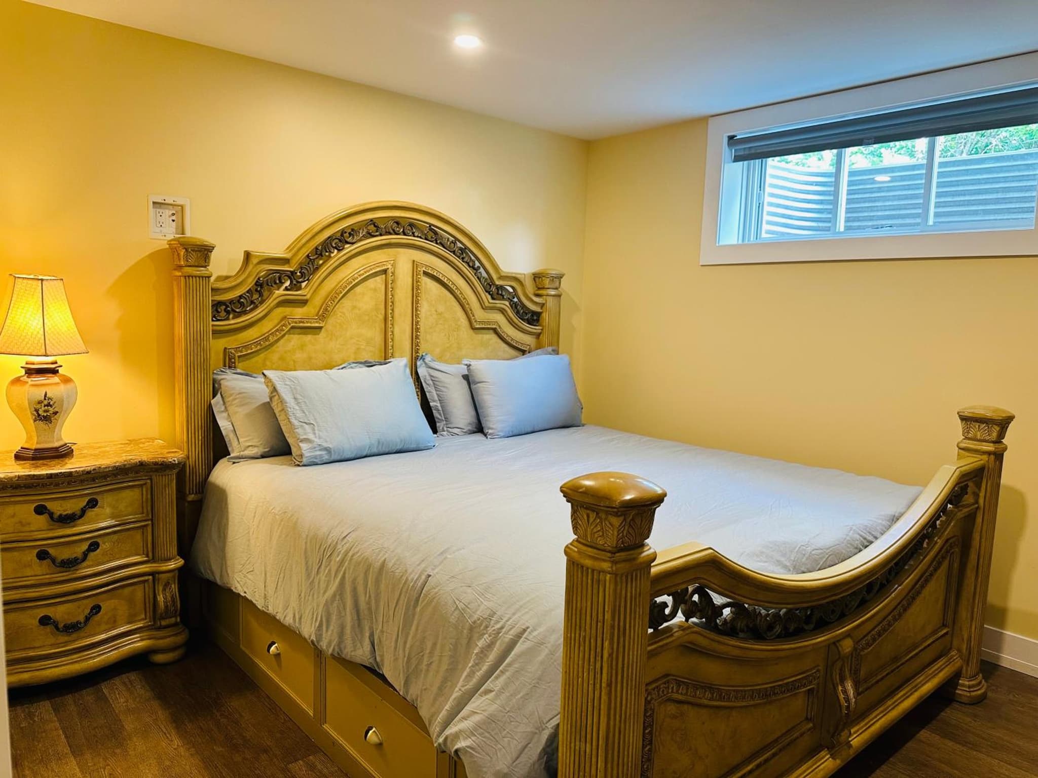 Luxurious Basement Retreat photo 4