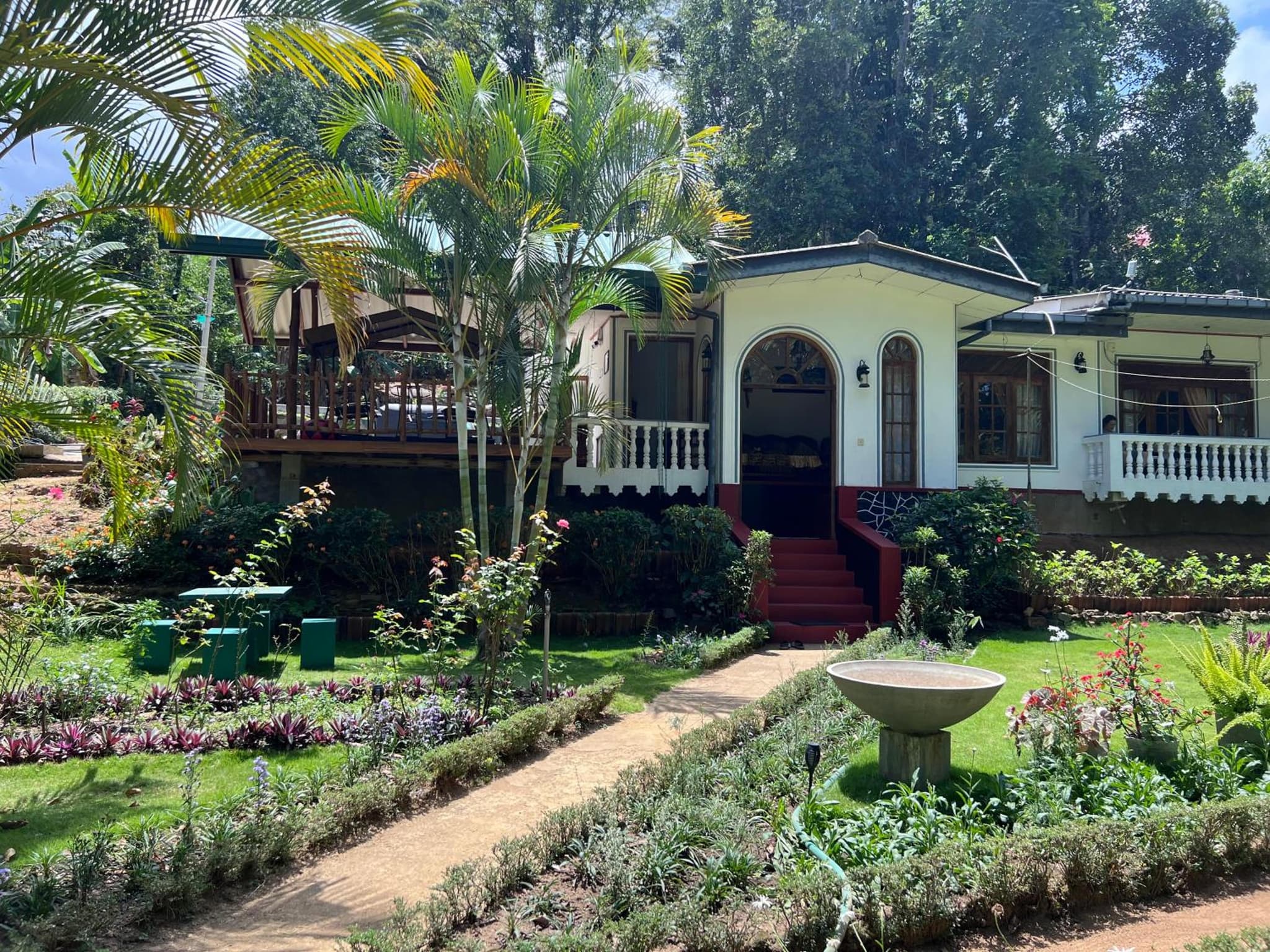 Eeshani Guest Inn photo 9