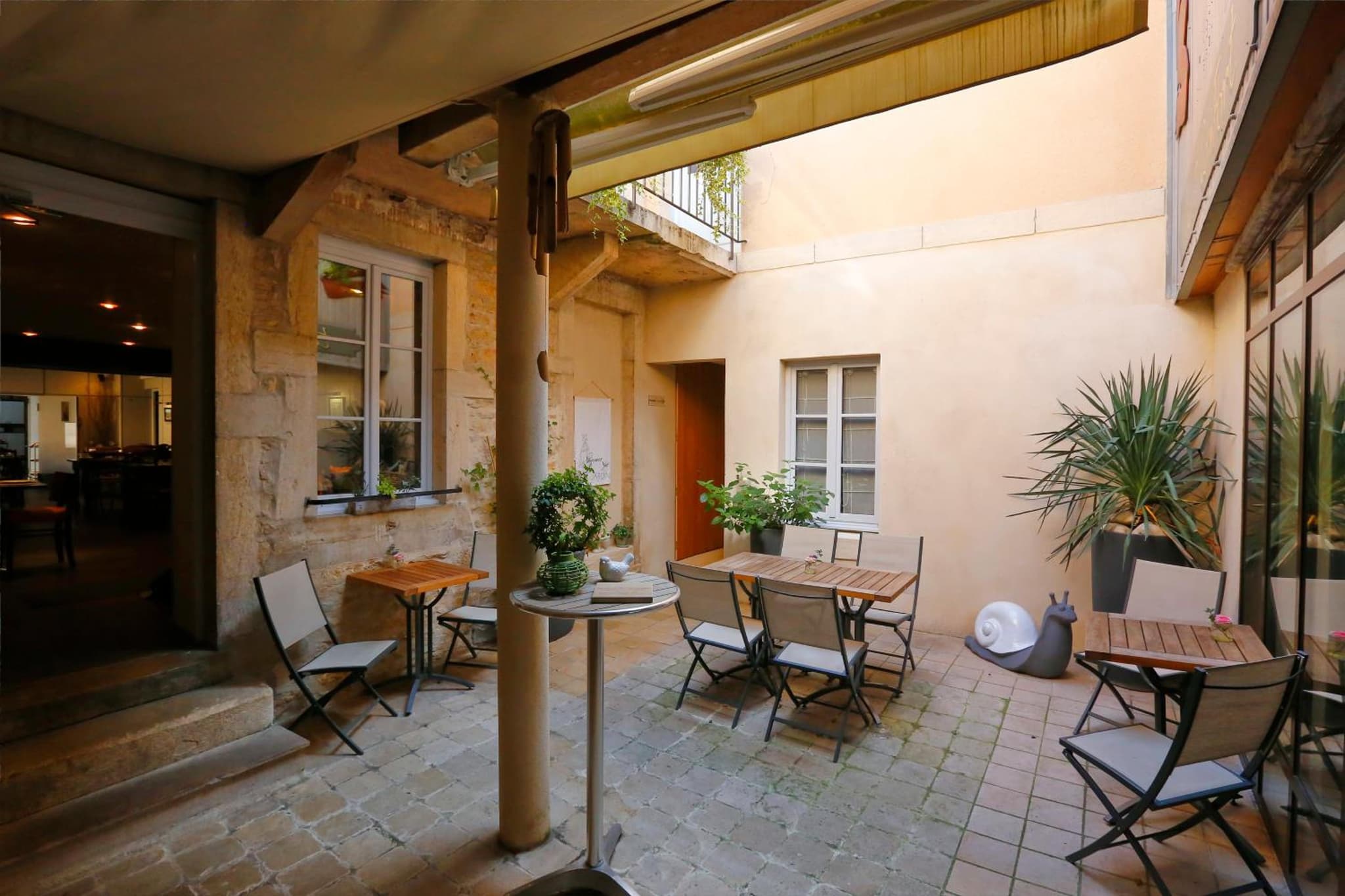 Alfred Hotels Beaune La Madeleine photo 9