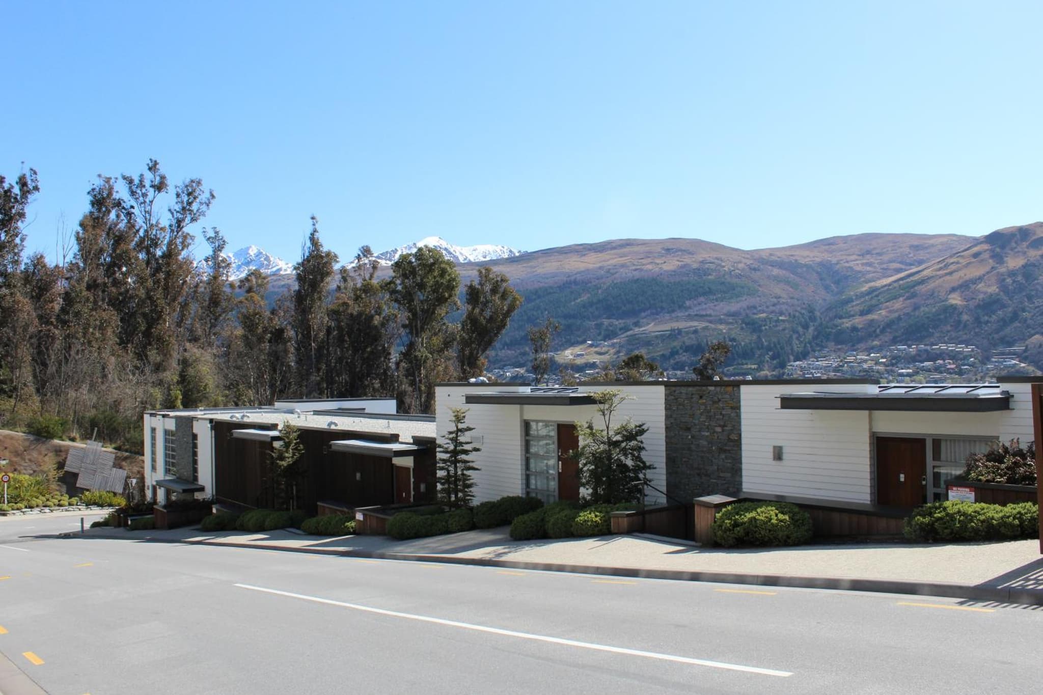 Queenstown Village Apartments photo 2