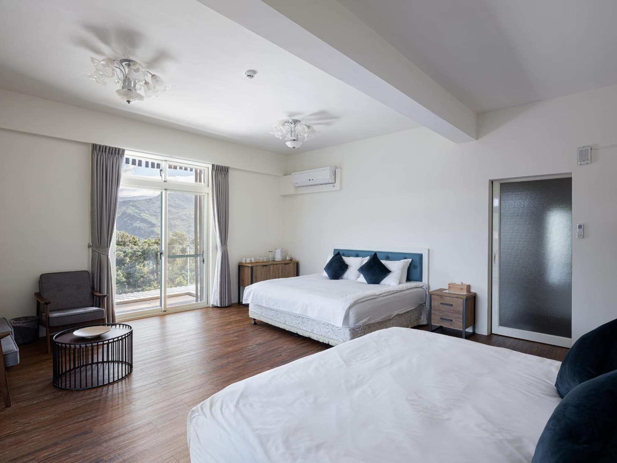 Kilar Mountain Villa photo 8