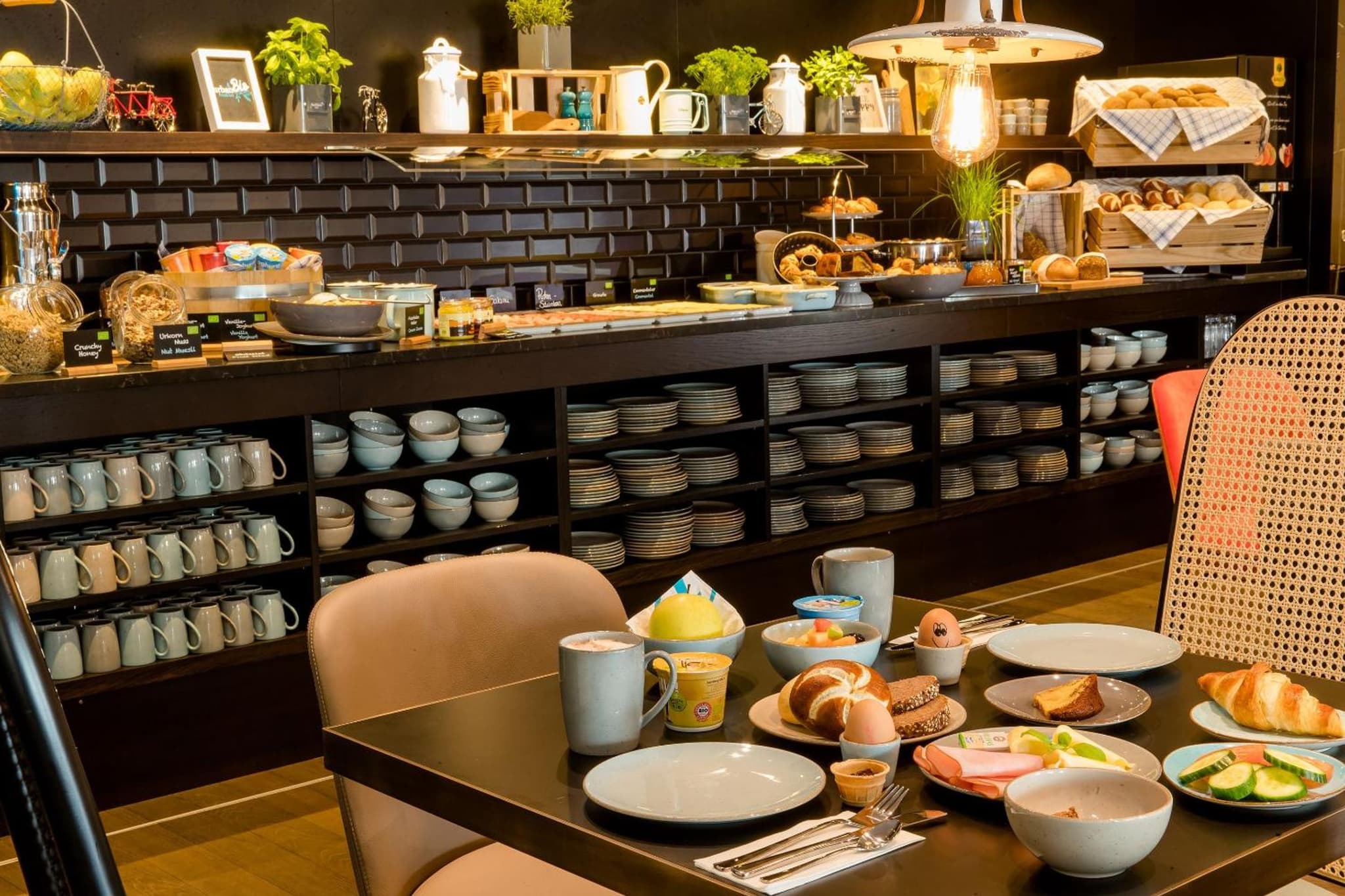 Motel One Linz-Hauptplatz photo 8
