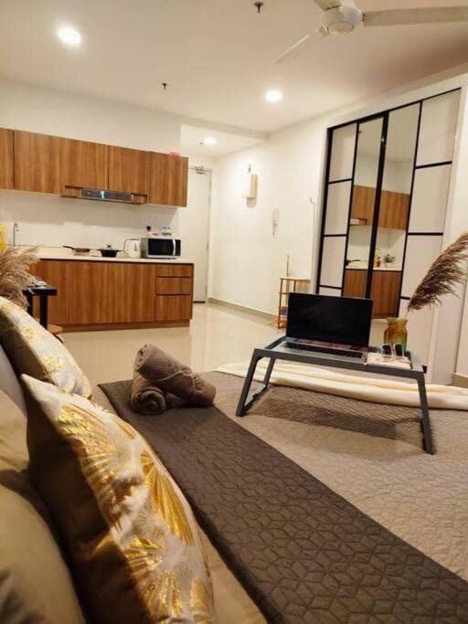 Cozy Haven Queen Studio Free Private Parking Netflix photo 8