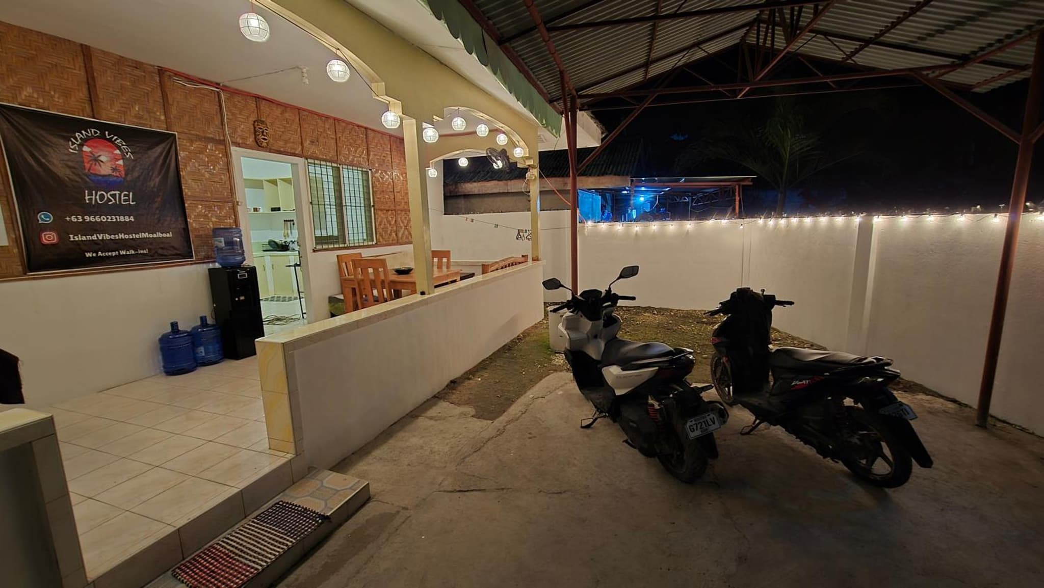 Island Vibes Hostel photo 3