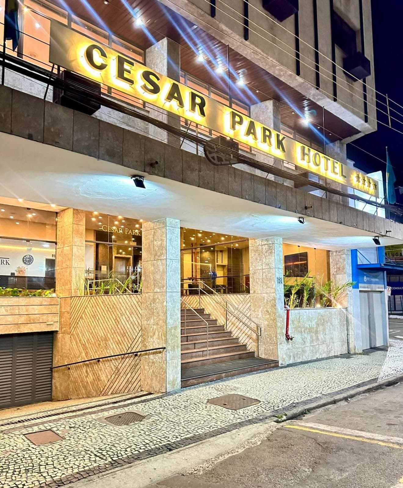 César Park Hotel