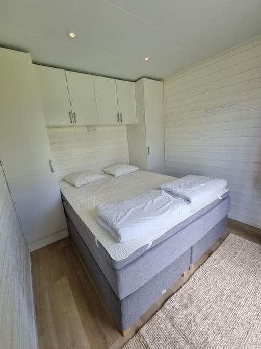 Fridfullt läge, stuga med sjöutsikt photo 6