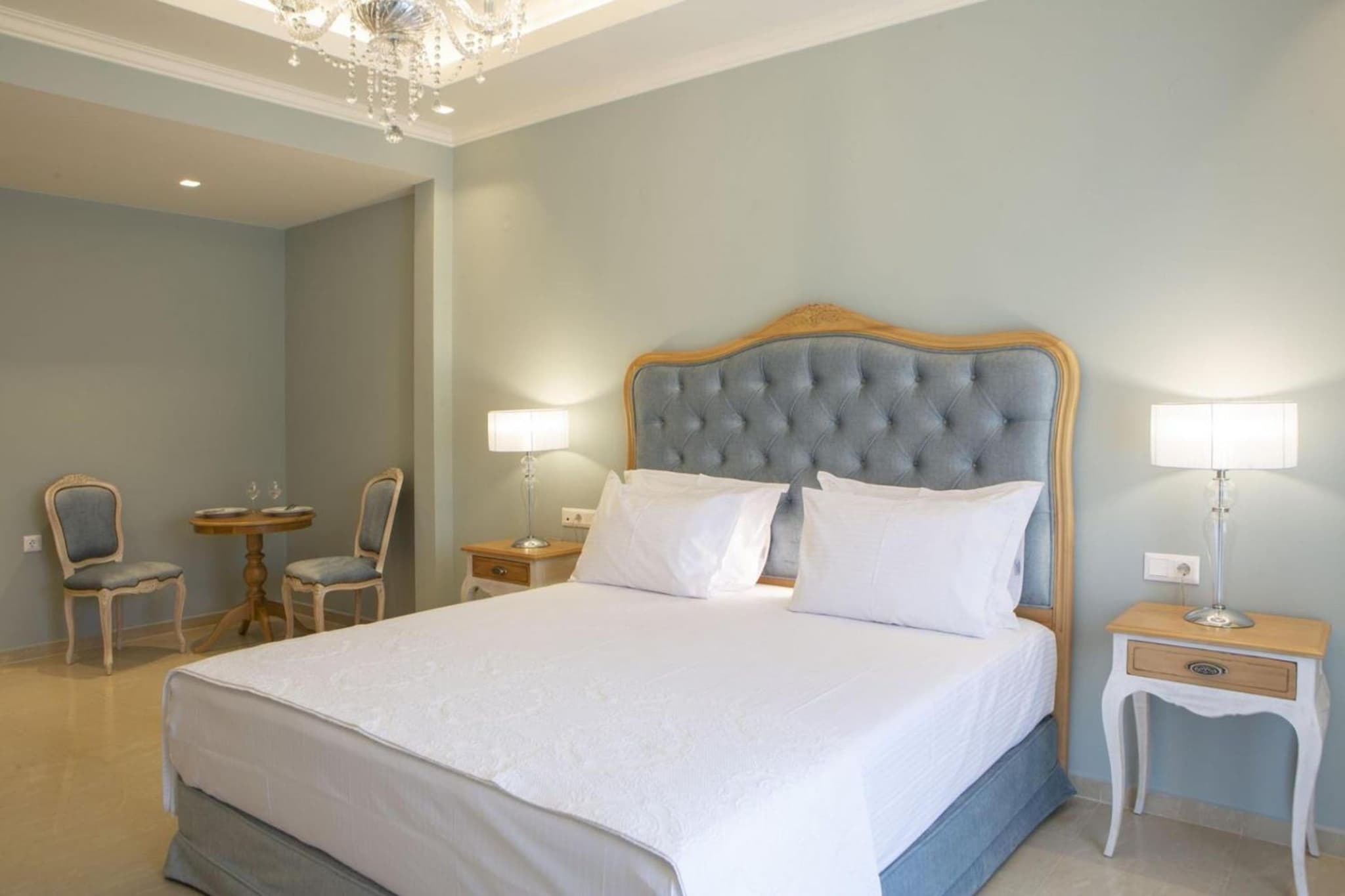 VK Luxury Suites With Private Parking photo 8