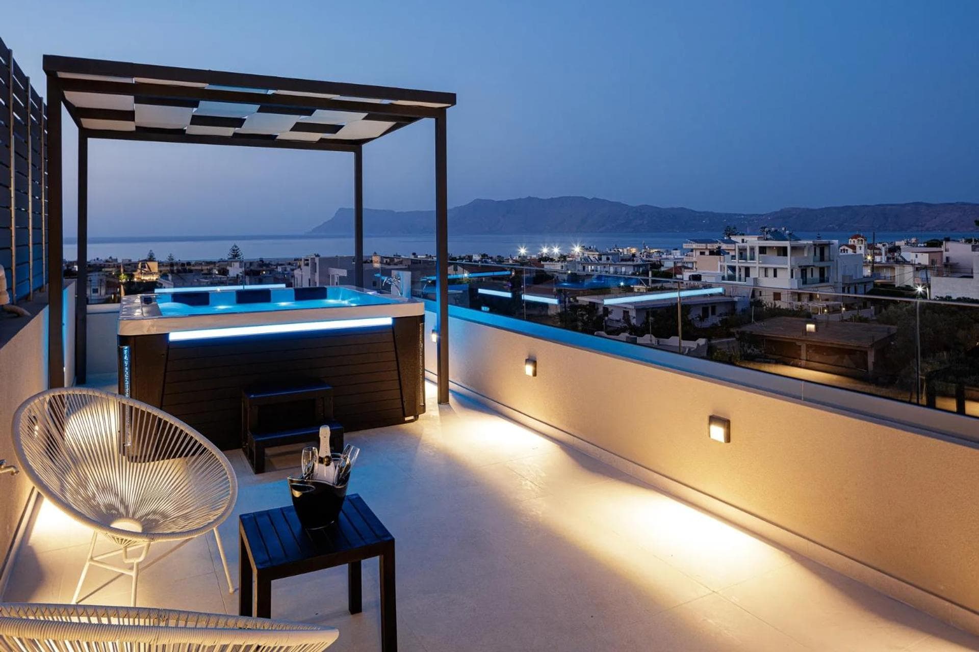 Sapphire Blue Suites photo 4