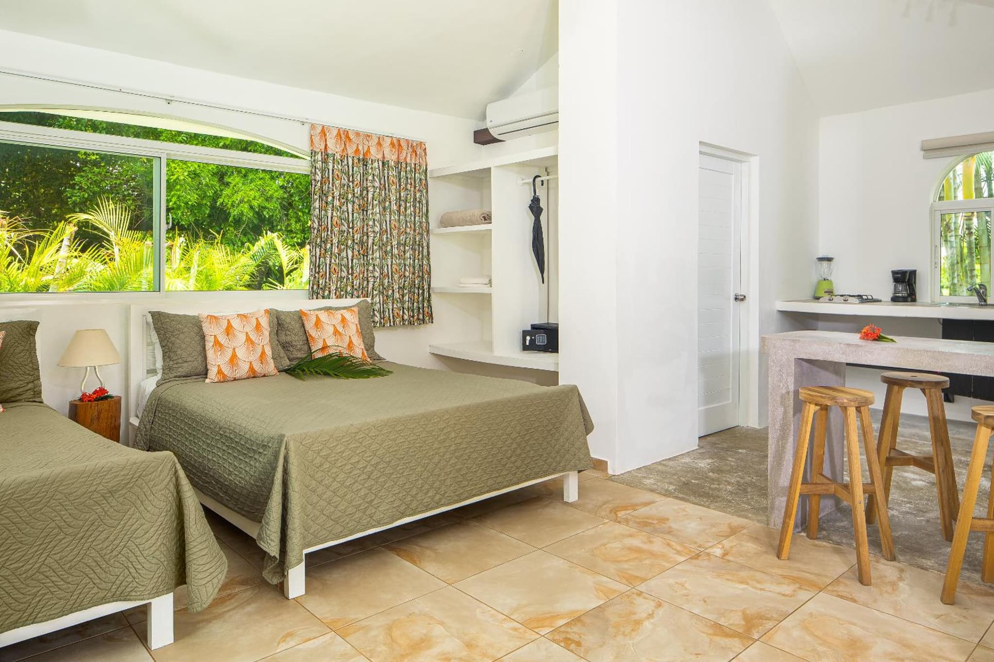 El Encuentro Surf Lodge photo 6