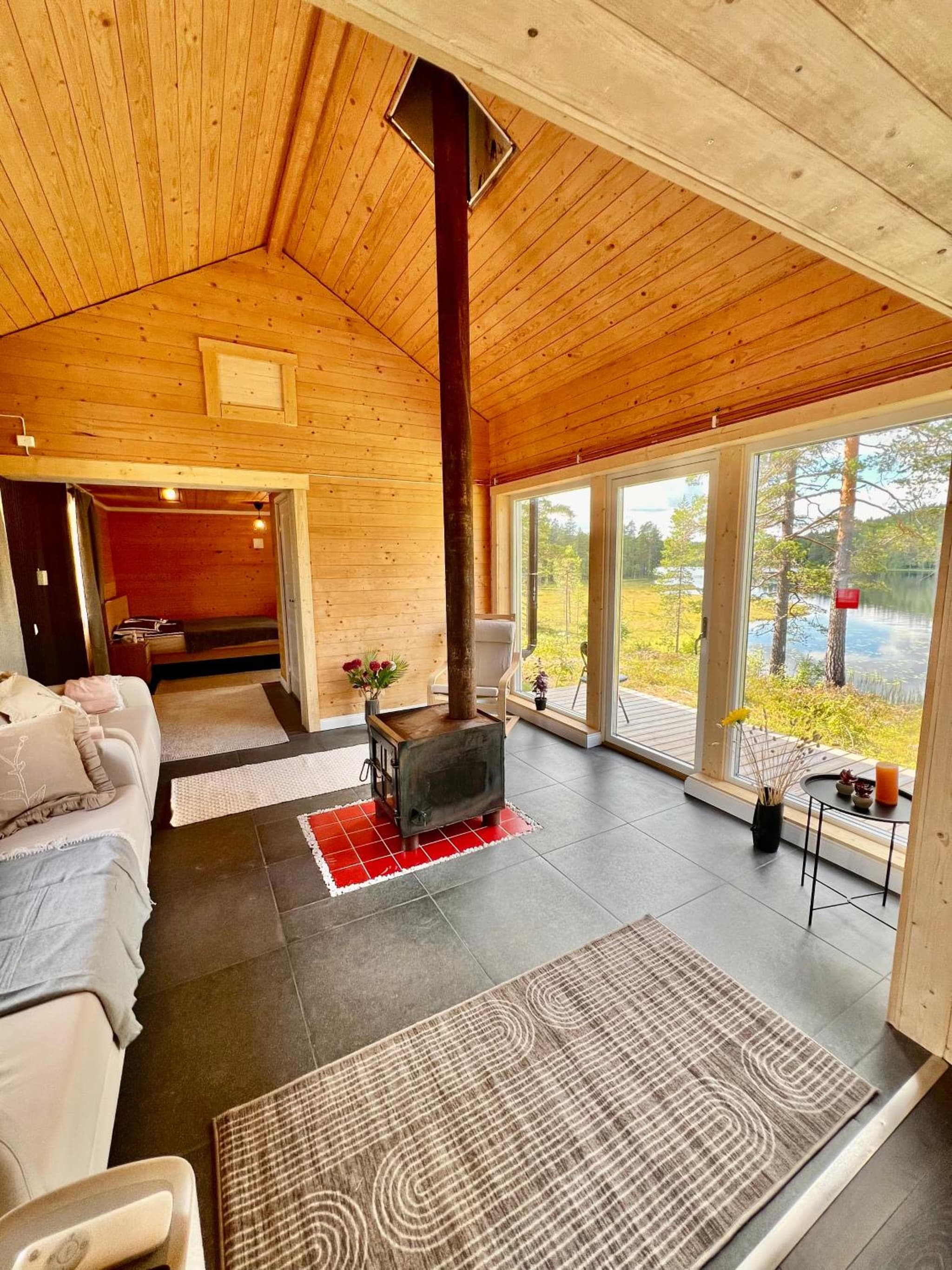 Luxury off grid house photo 8