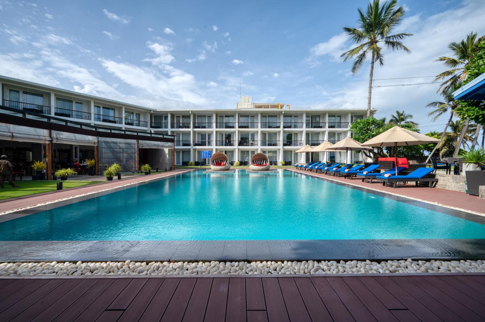 Camelot Beach Hotel photo 3