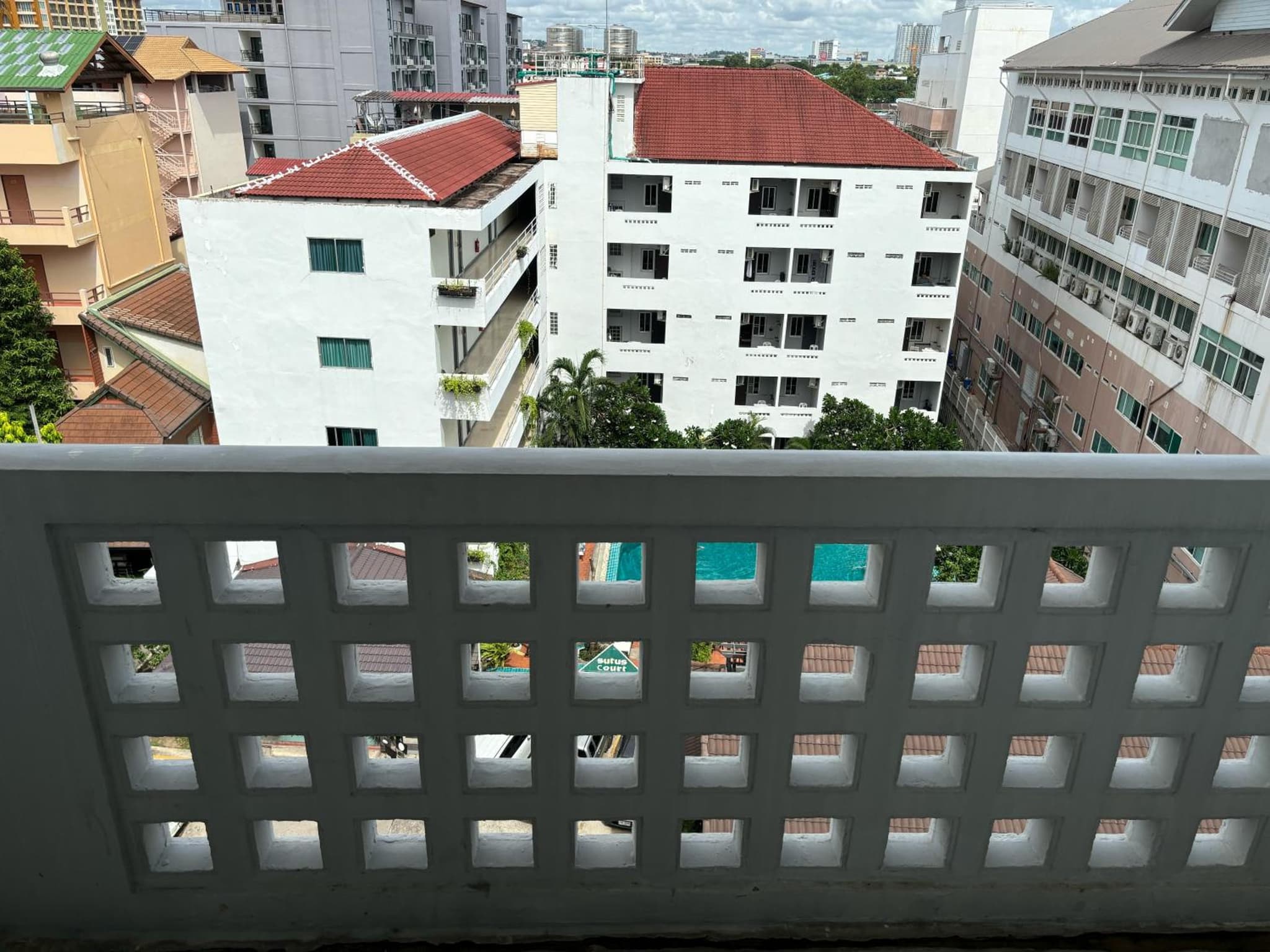 Sutus Court 1 photo 4