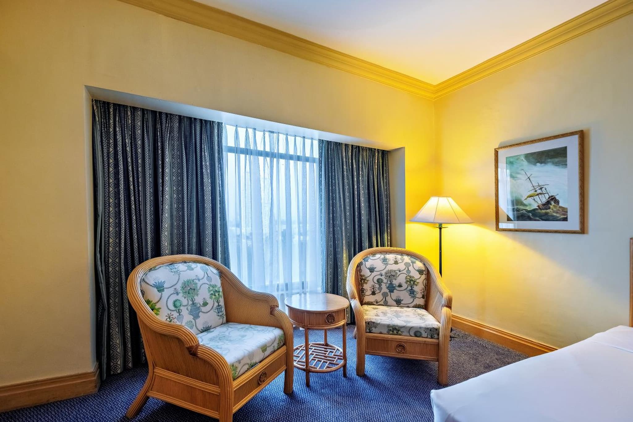 Waterfront Cebu City Hotel & Casino photo 4