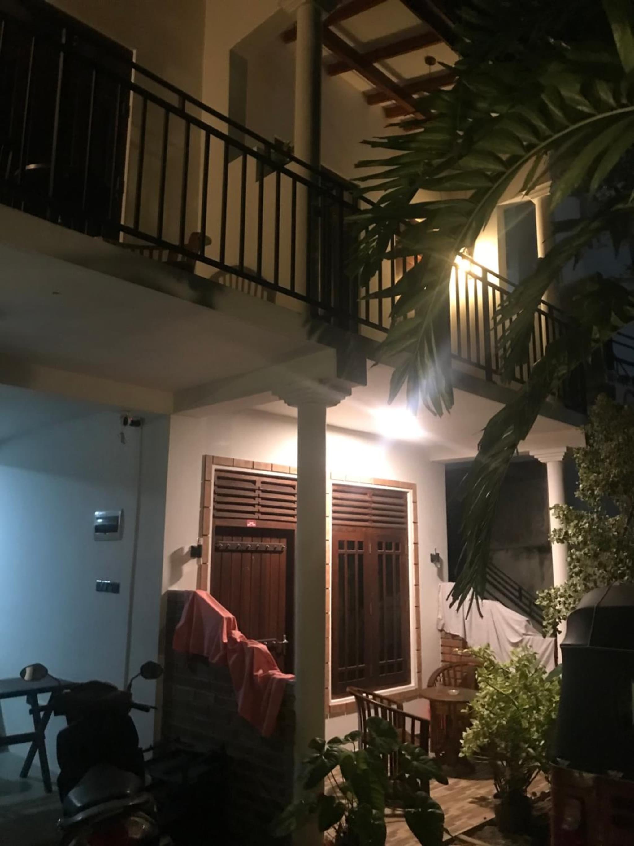 Flip Flop Inn Mirissa