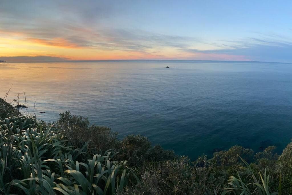 Secluded coastal comfort photo 5