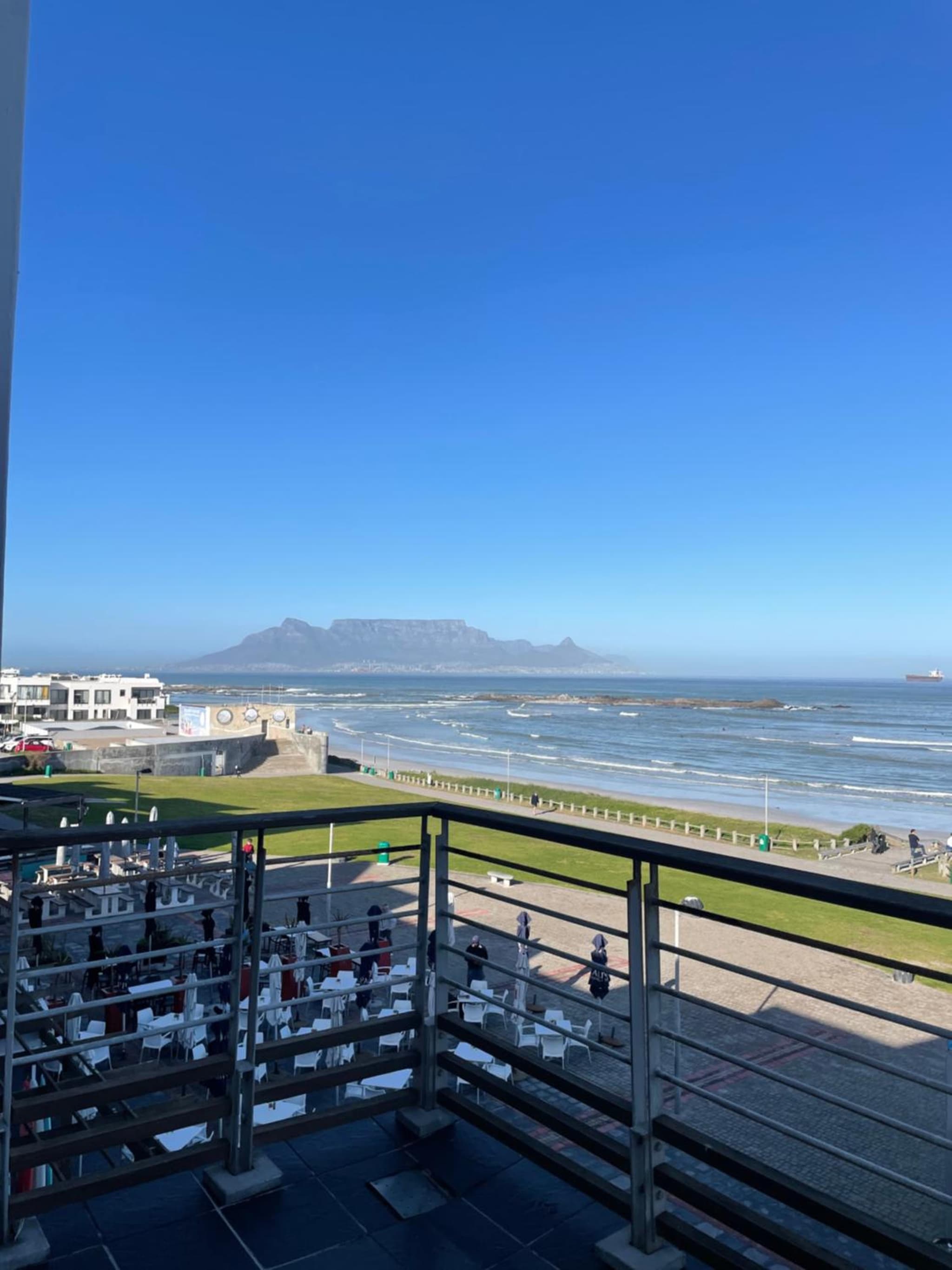 Bloubergstrand Oceanview Escape photo 2