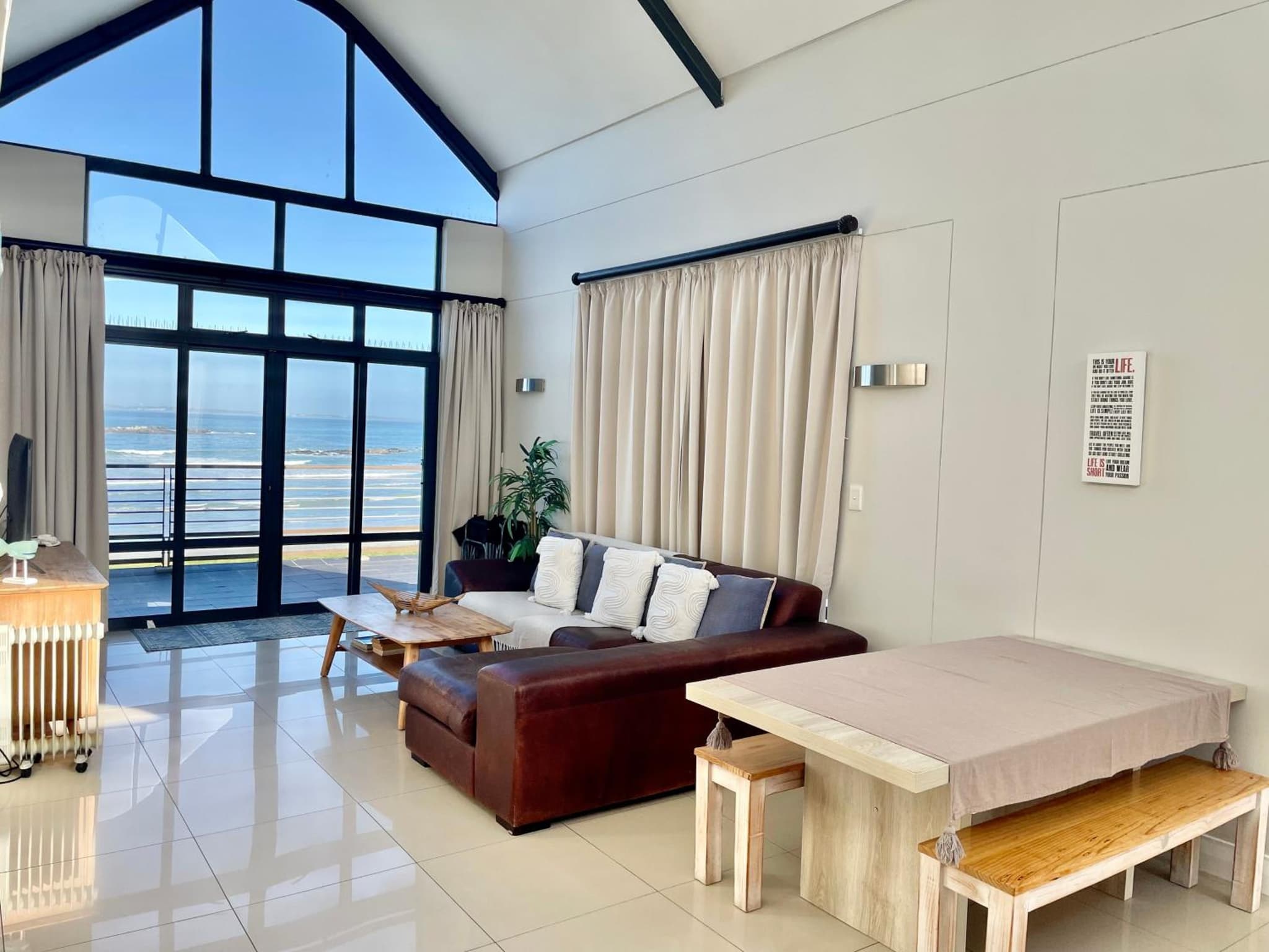 Bloubergstrand Oceanview Escape photo 3