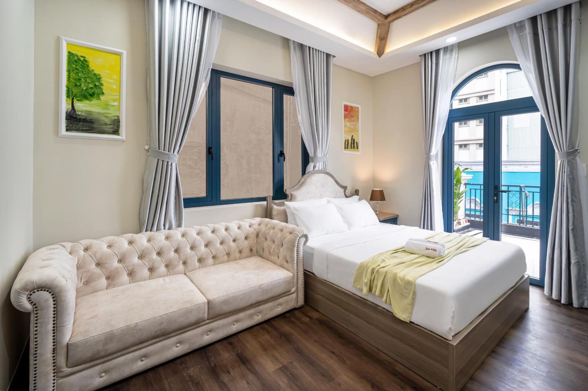 hotel room