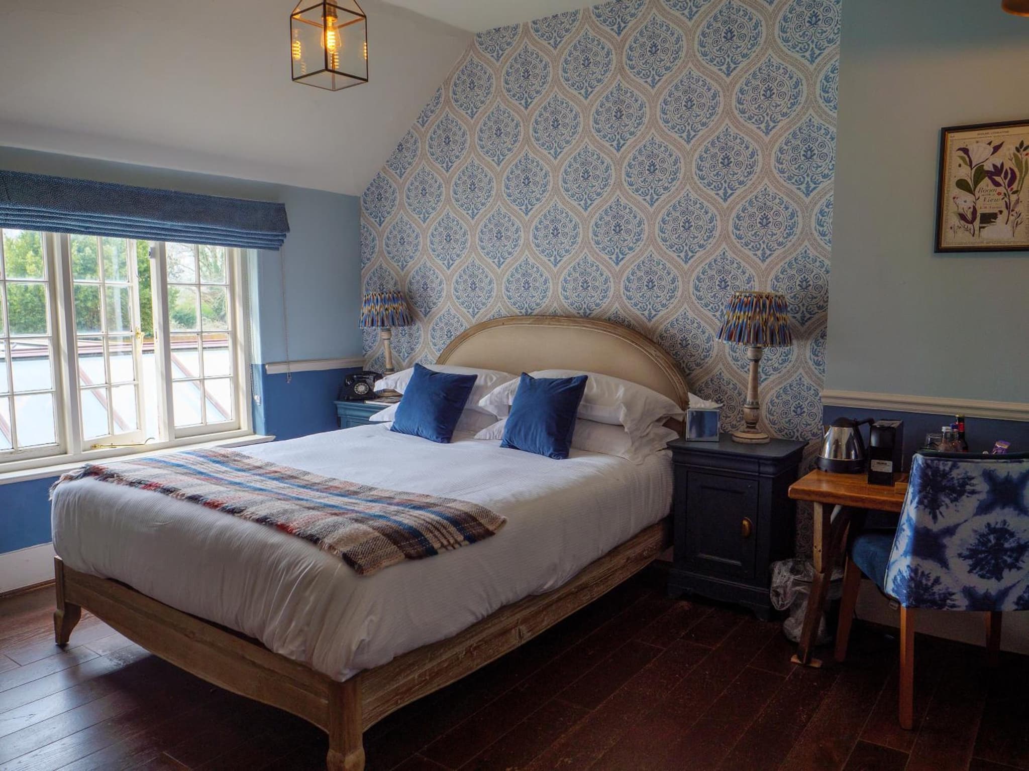 Hinds Head photo 3