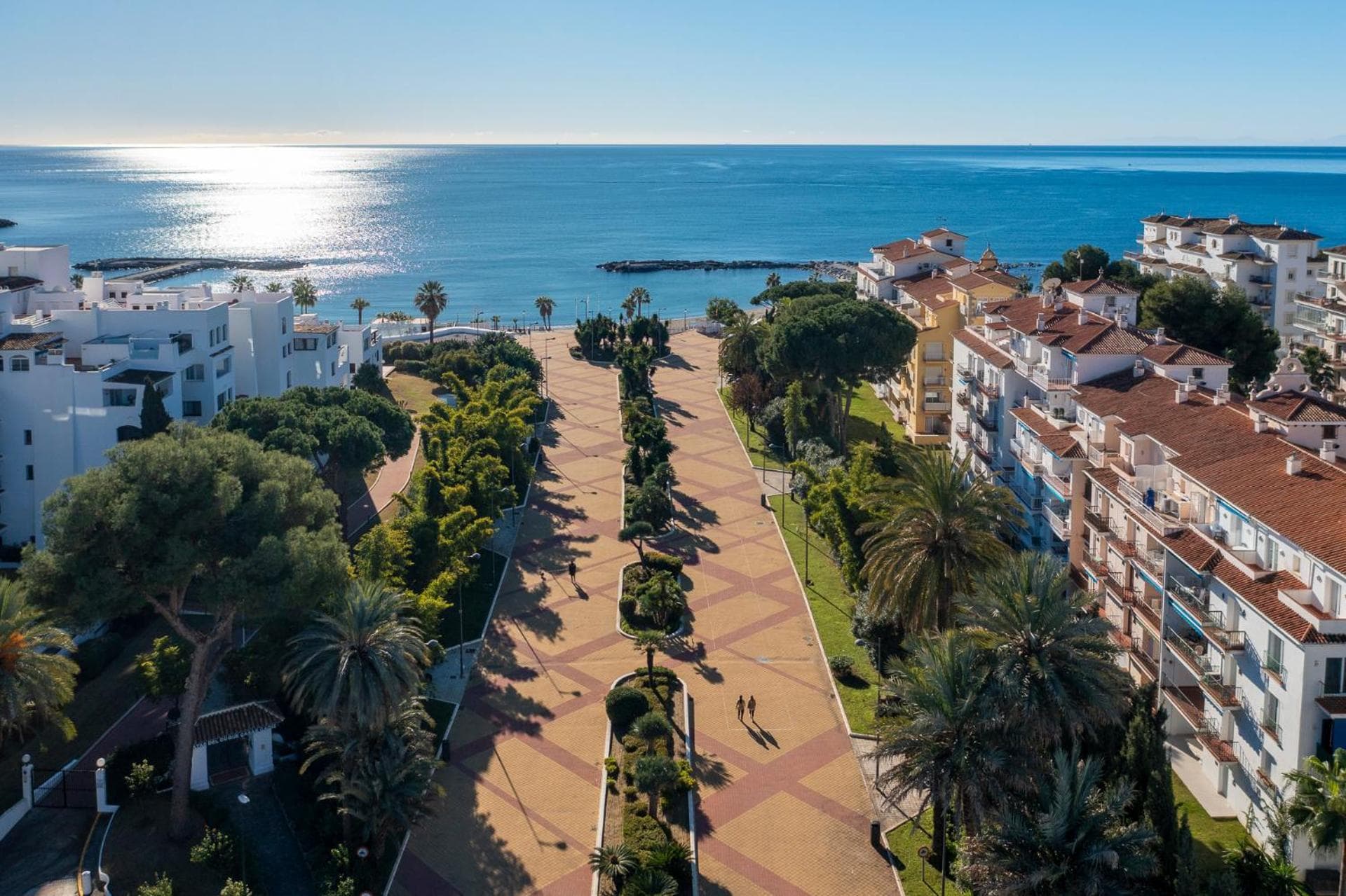 Modern Apartment - 2 Bedrooms, Beachside - Puerto Banús photo 3