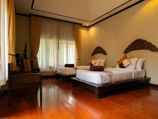 Kanok Buri Resort photo 4