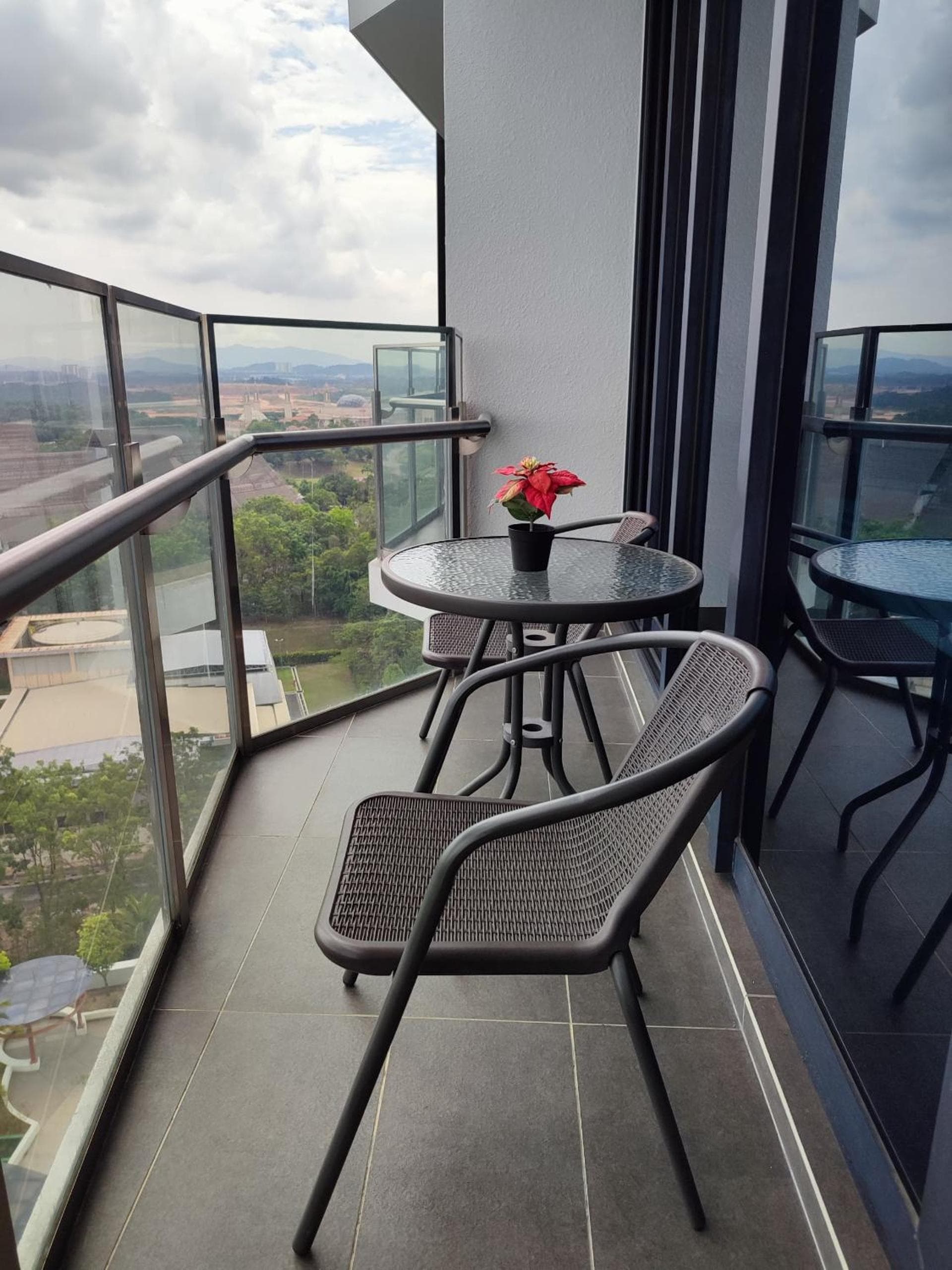 Comfy Studio Almas Apartement photo 5