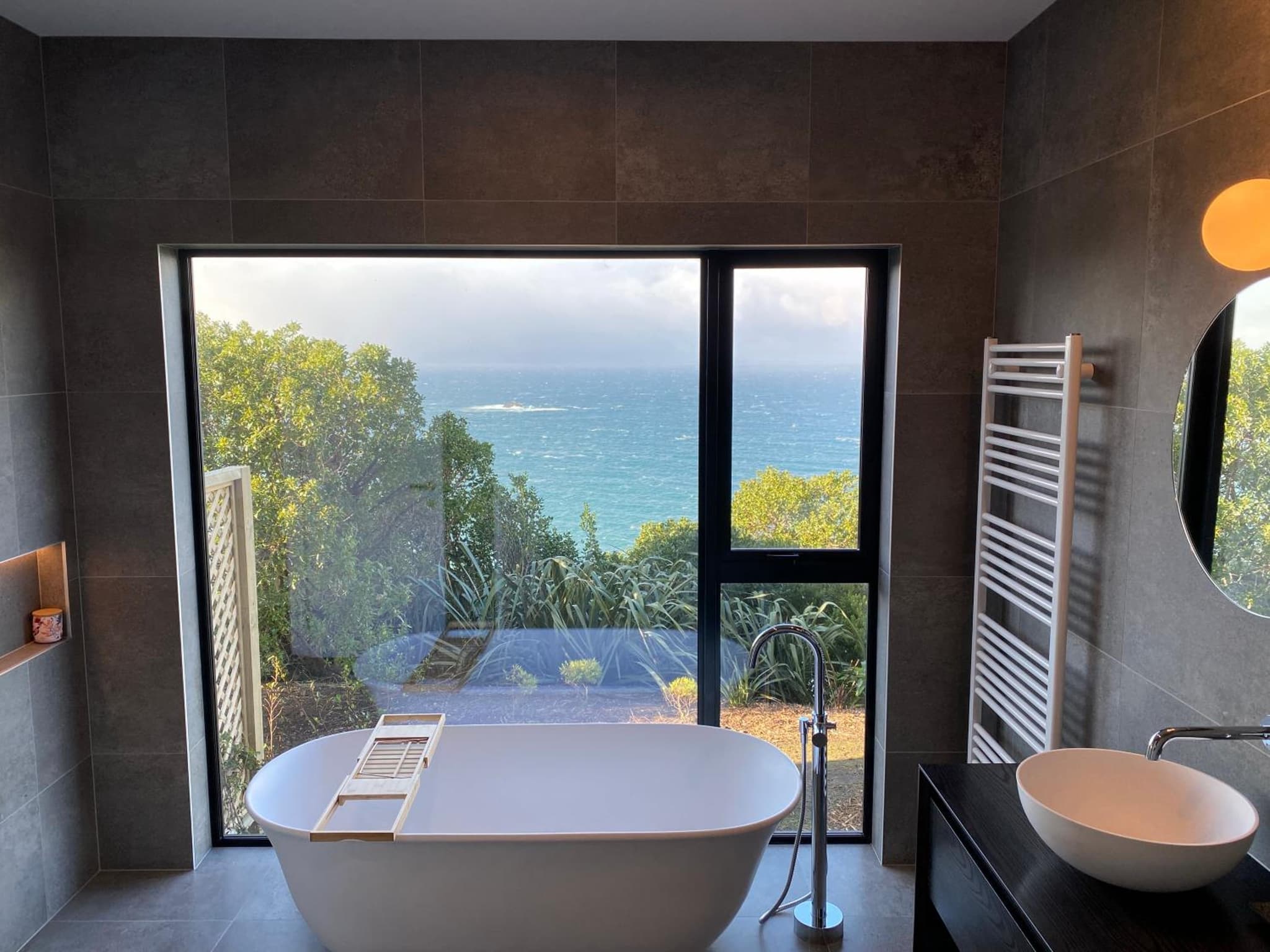 Secluded coastal comfort photo 8