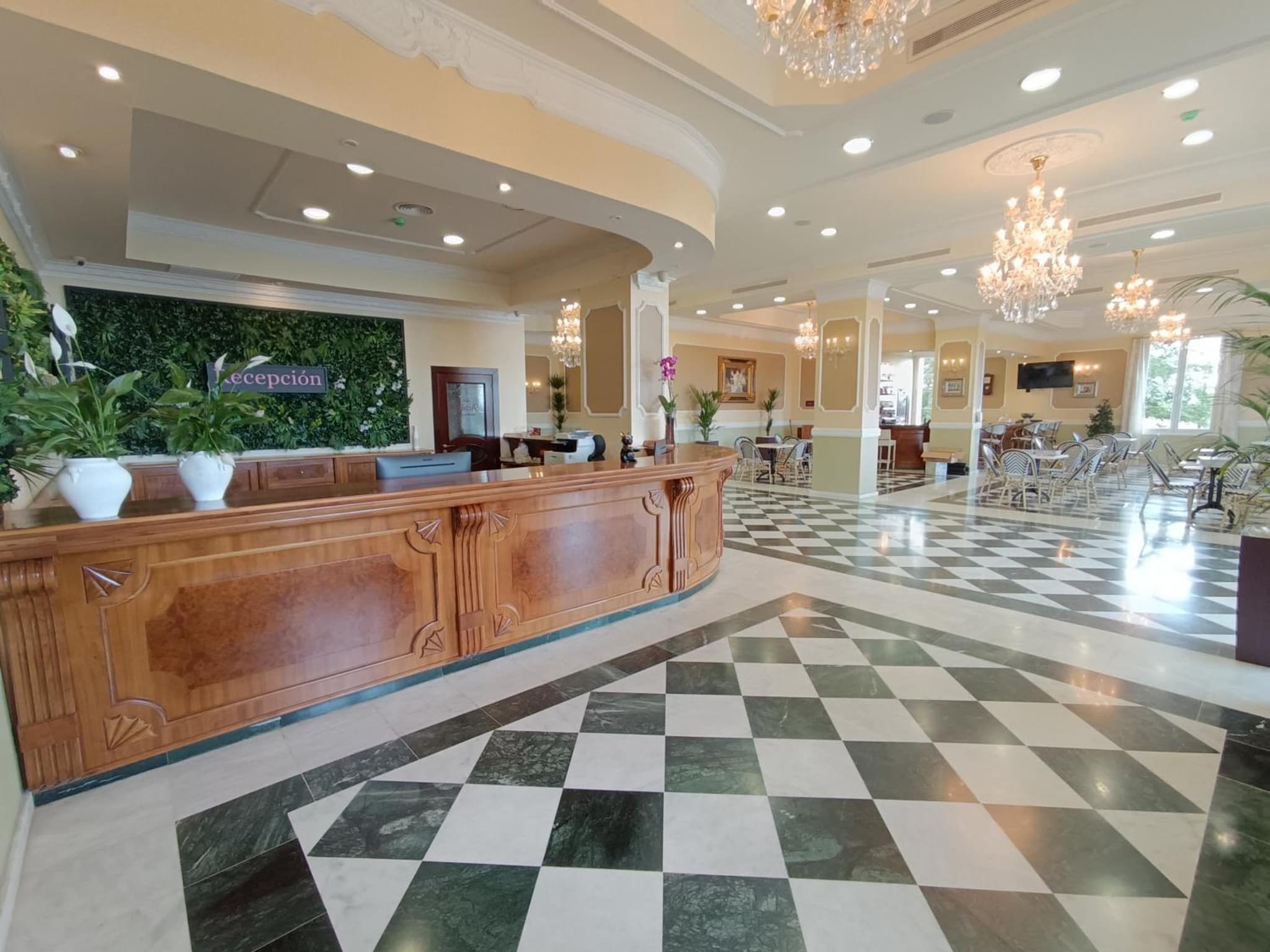 Hotel Bossh Alicia photo 9
