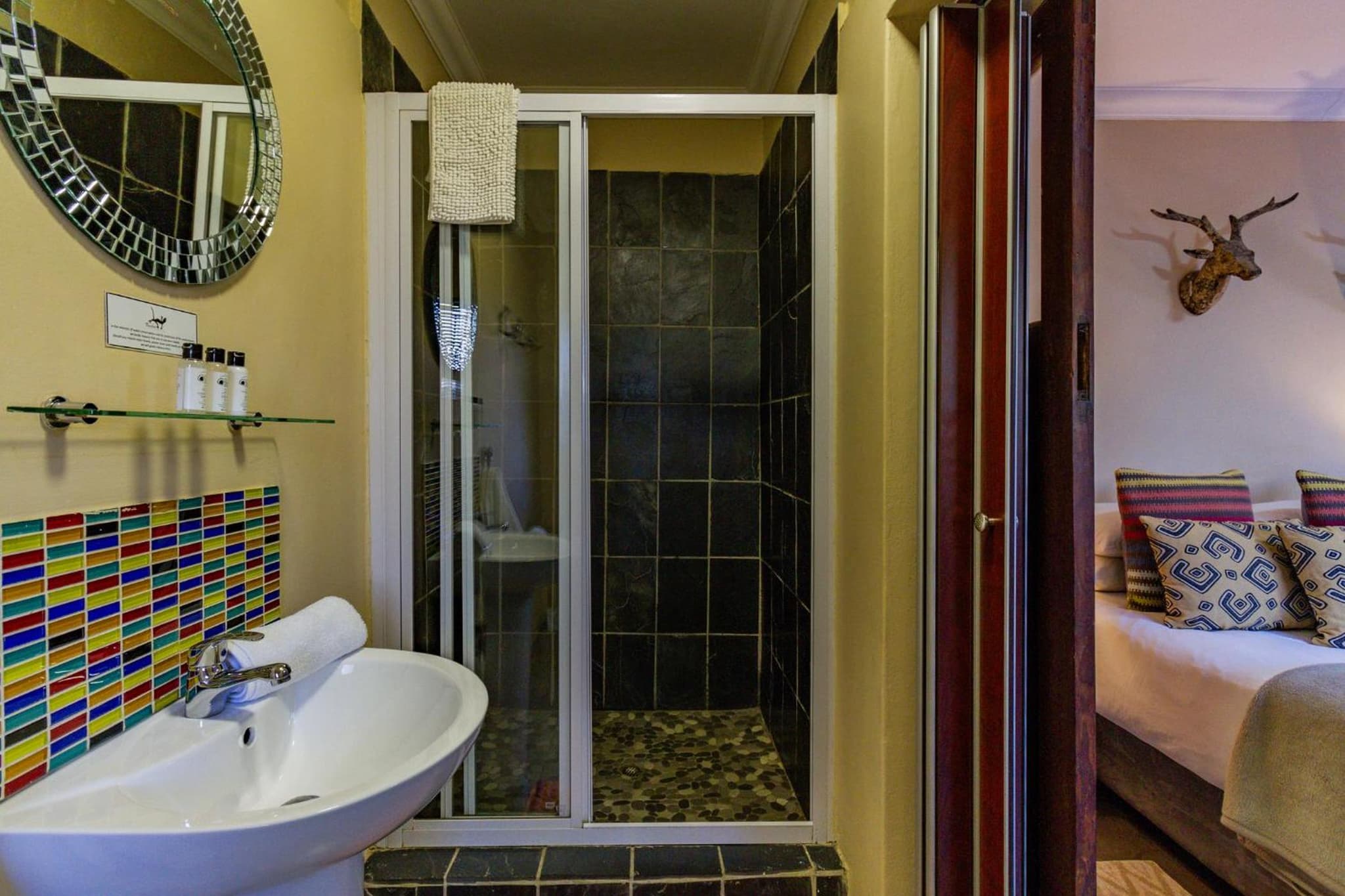 Pumleni Guesthouse photo 7