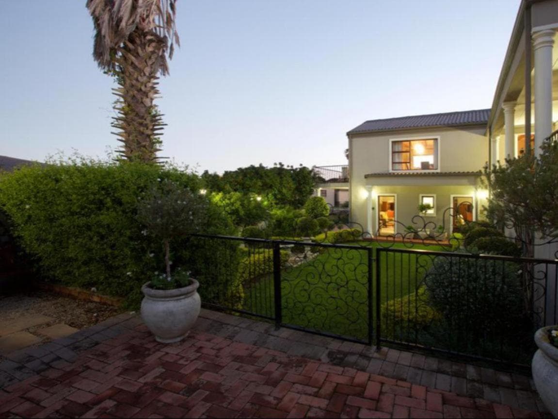 Sea Whisper Guest House photo 4