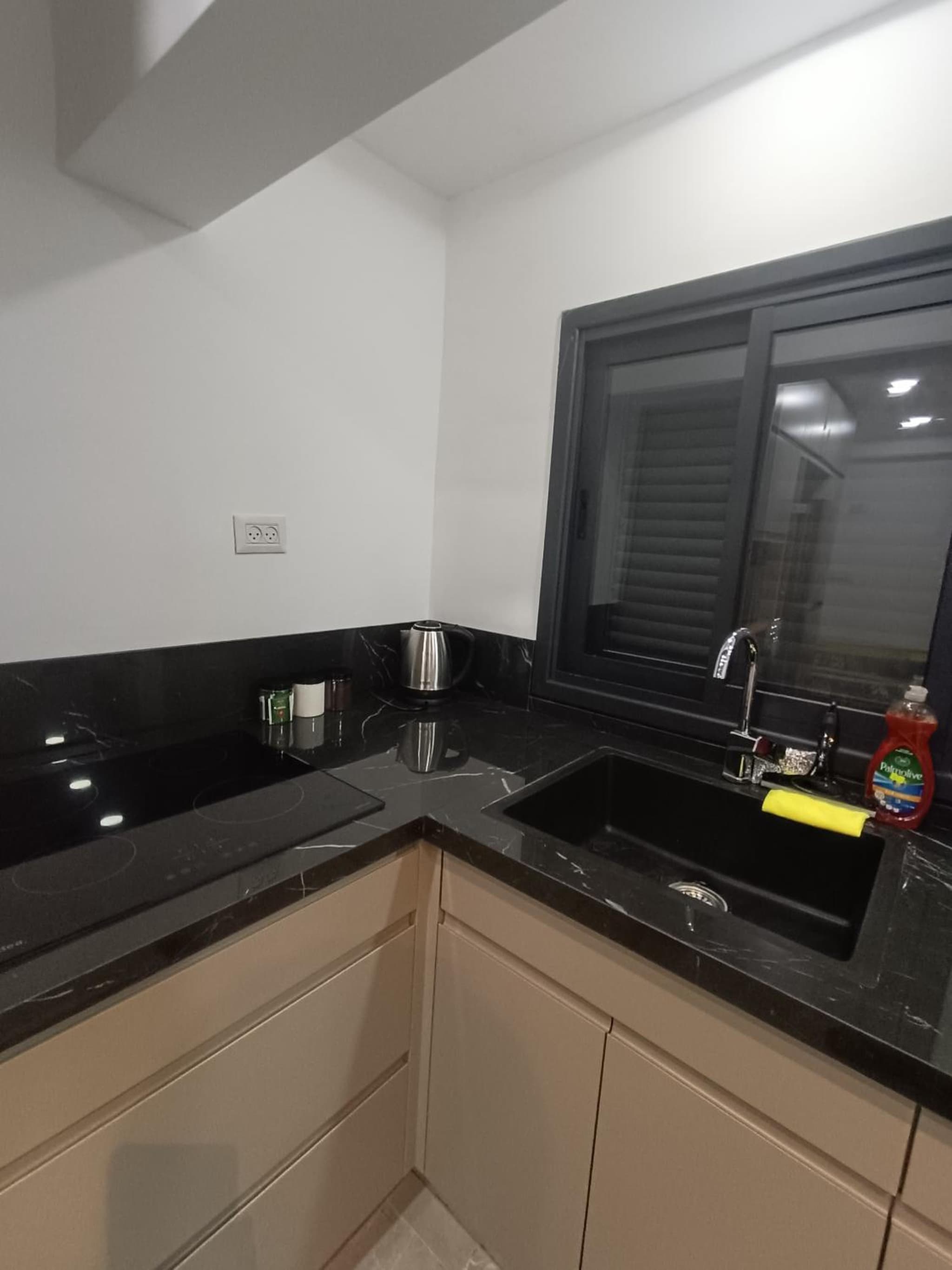marom apartment photo 4