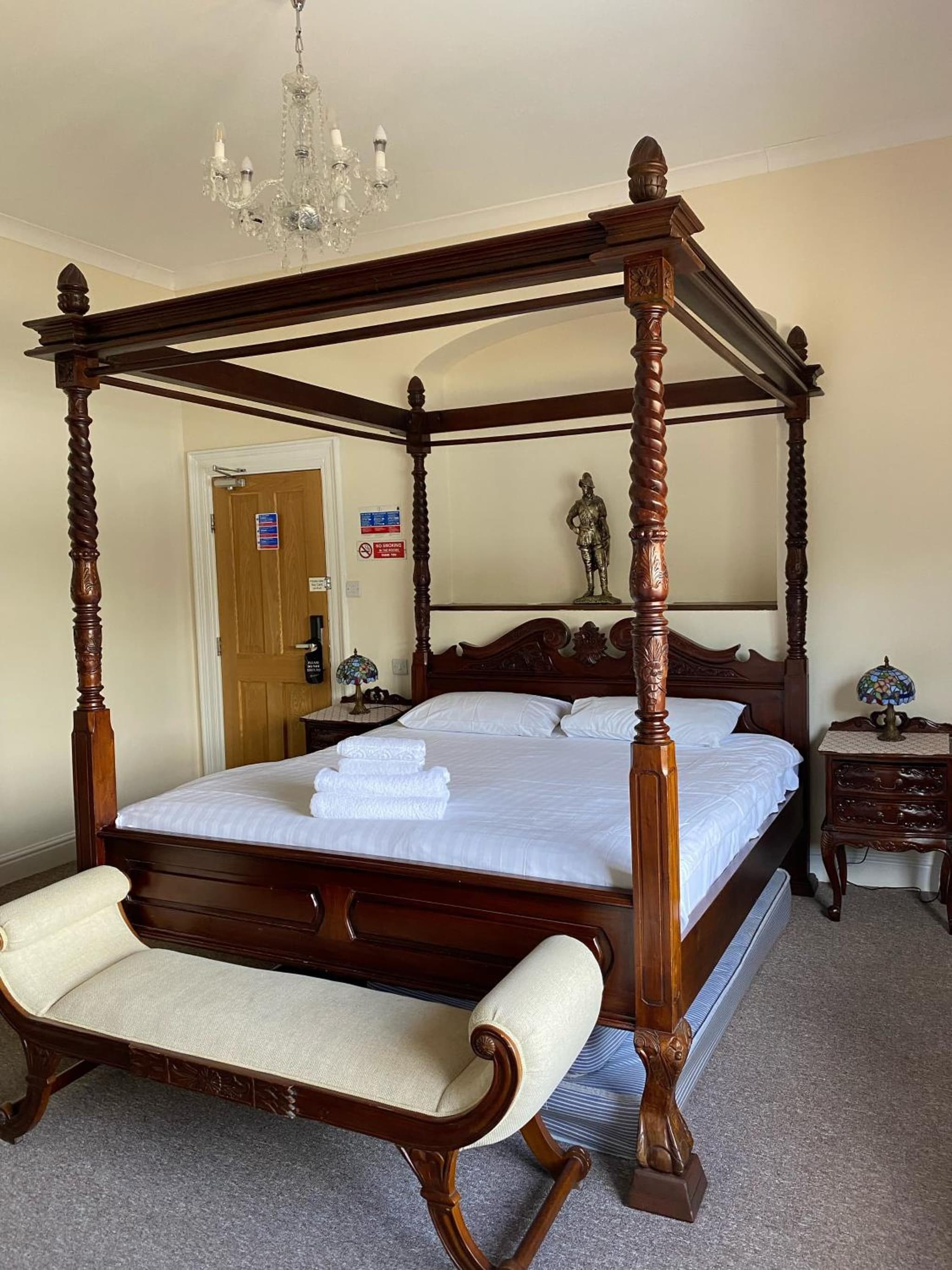 Royal Britannia Hotel photo 2