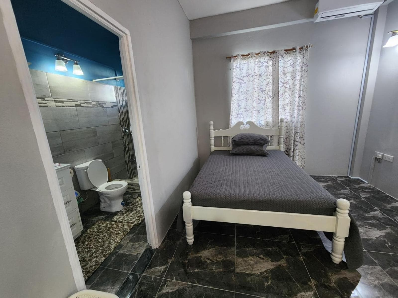 Airport Heights Apartment photo 5