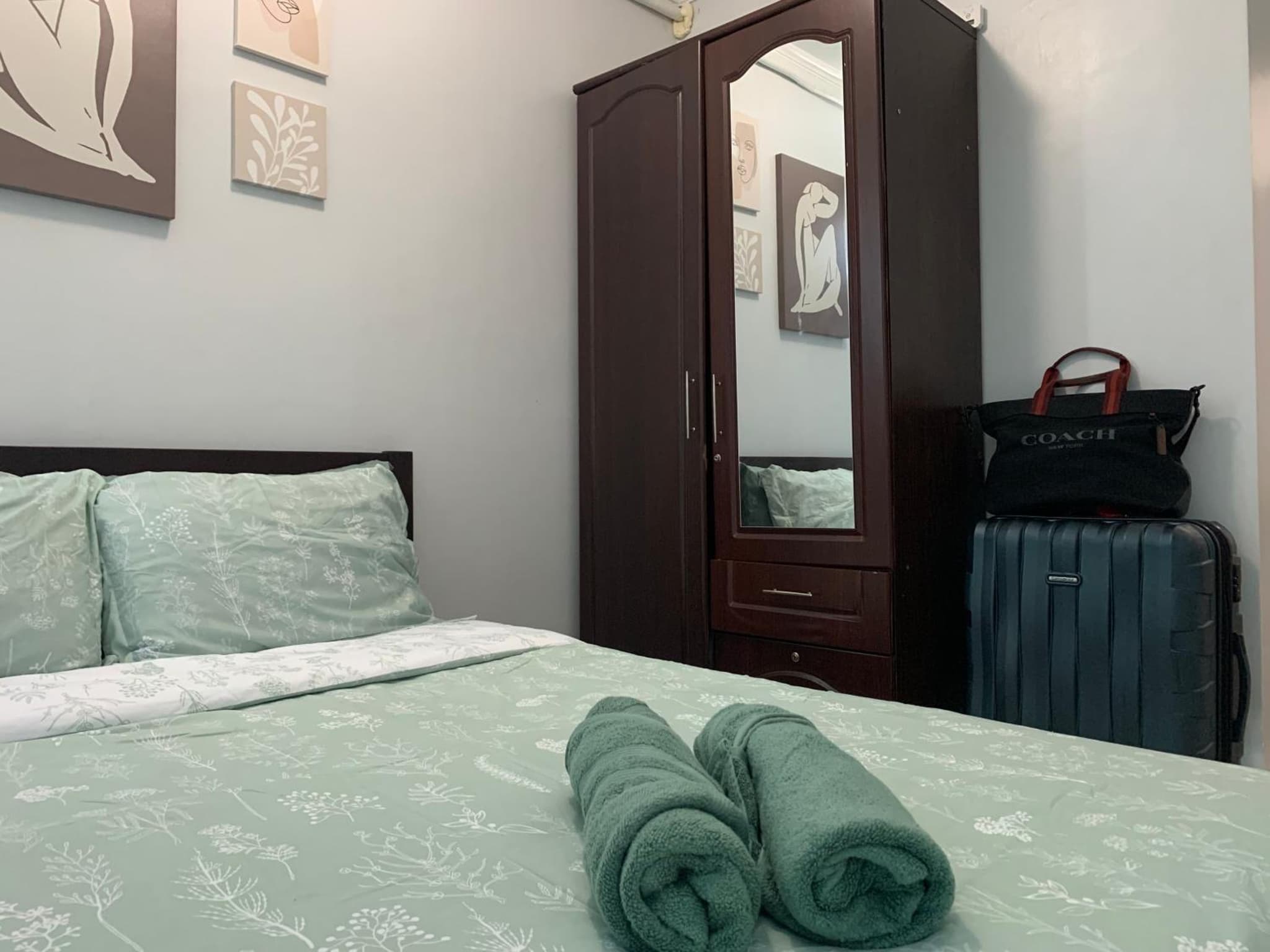 Spacious 2-bedroom condo,Wifi,Netflix,Free Parking photo 2