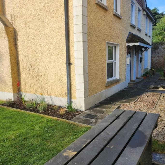 Eastham Cottage - Quiet Courtyard Self-Catering photo 8