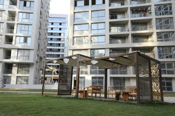 shared flat for women only in compound one katamya photo 3