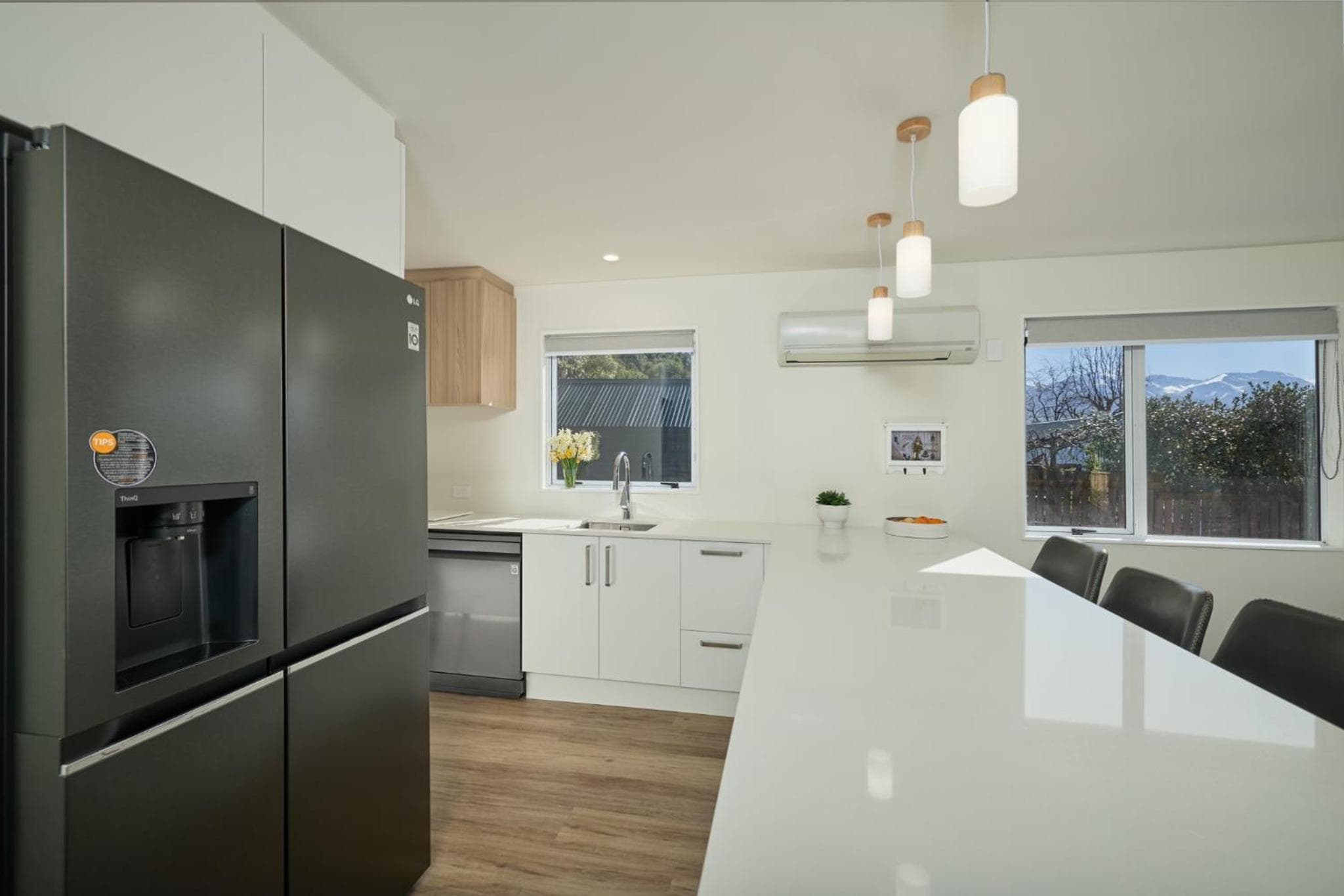 Ocean Vista Modern Home Central photo 5