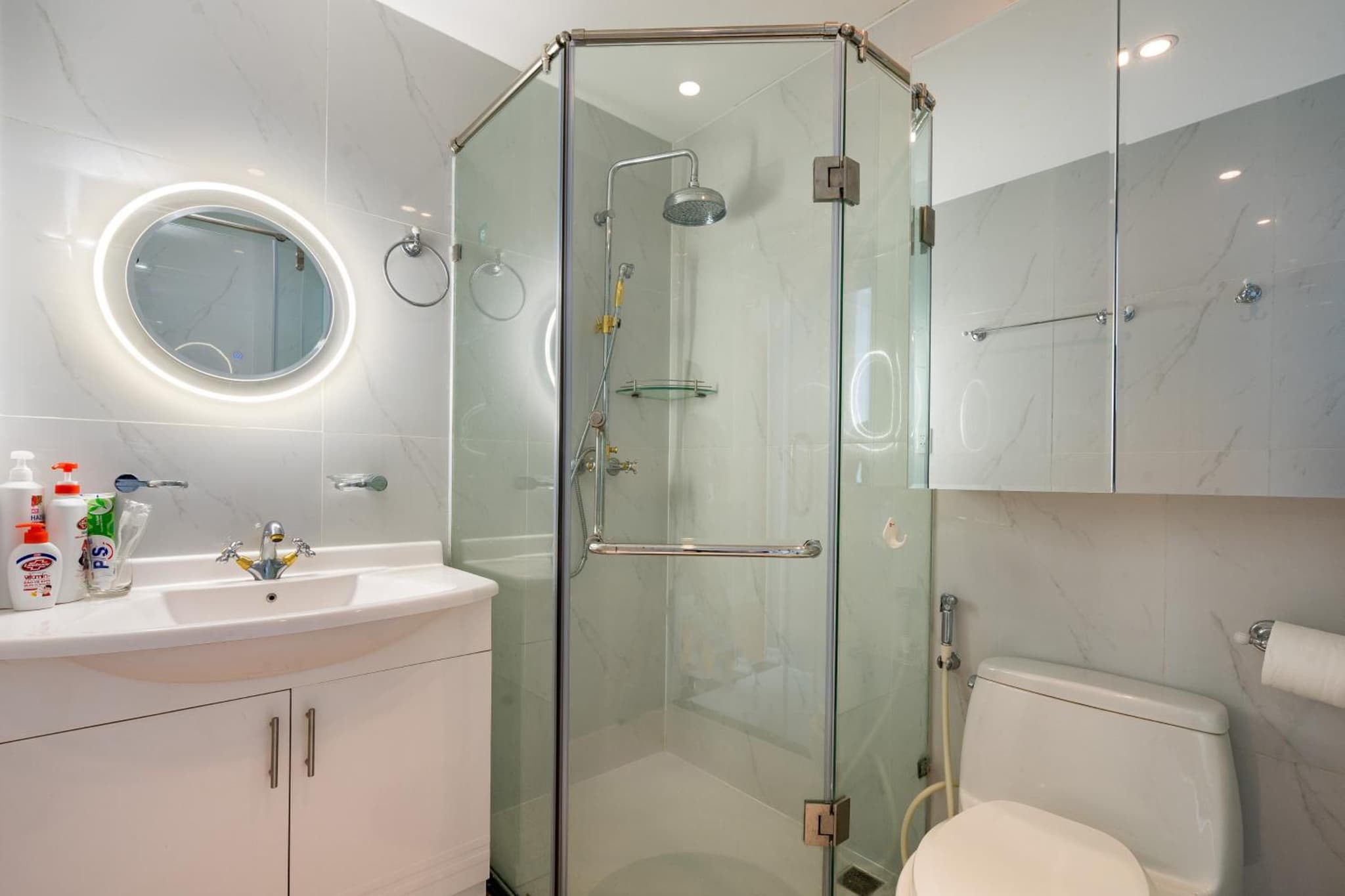 2BR 3BR Luxury Apartment Sky Pool photo 8