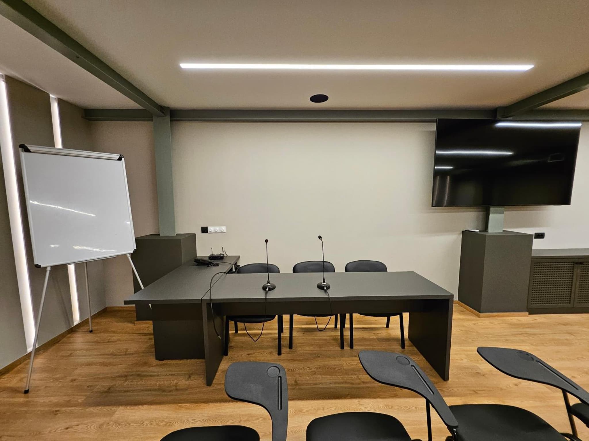 Petousis Hotel & Suites photo 4