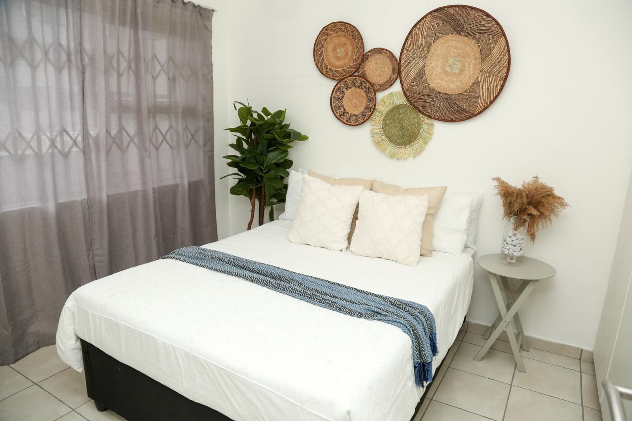 Your Entire Apartment photo 9