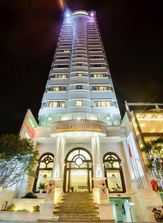 Moonlight Hotel & Suites - Highfloor view of the city center and Dragon Bridge