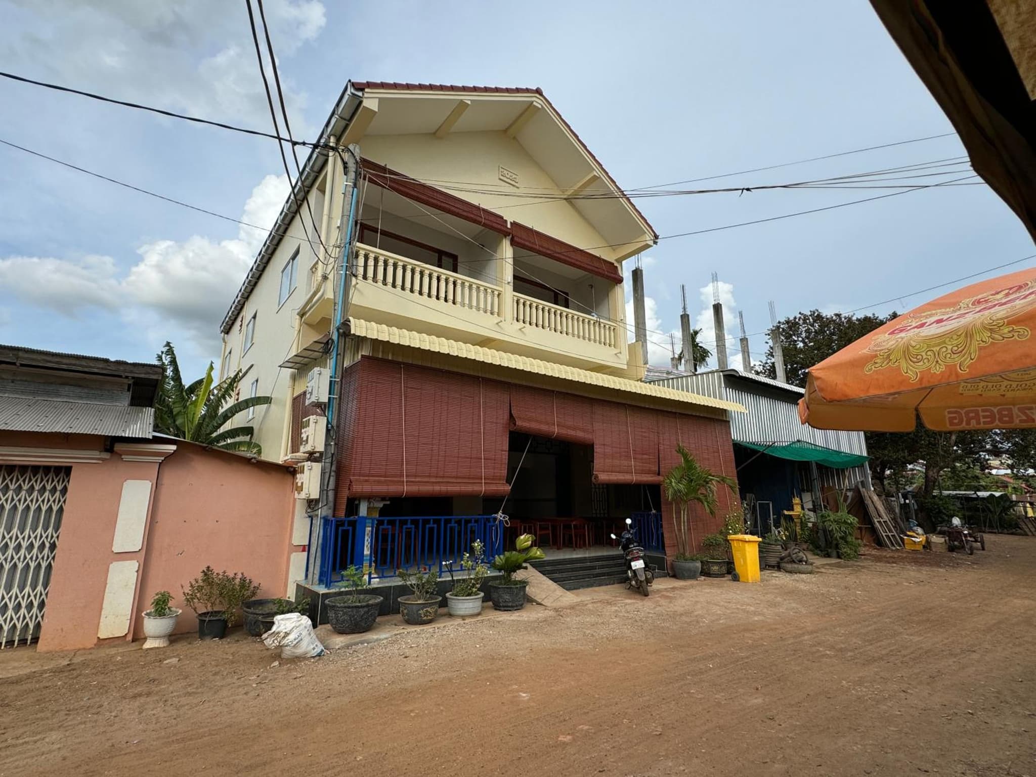 Dary's Village Guesthouse & Restaurant