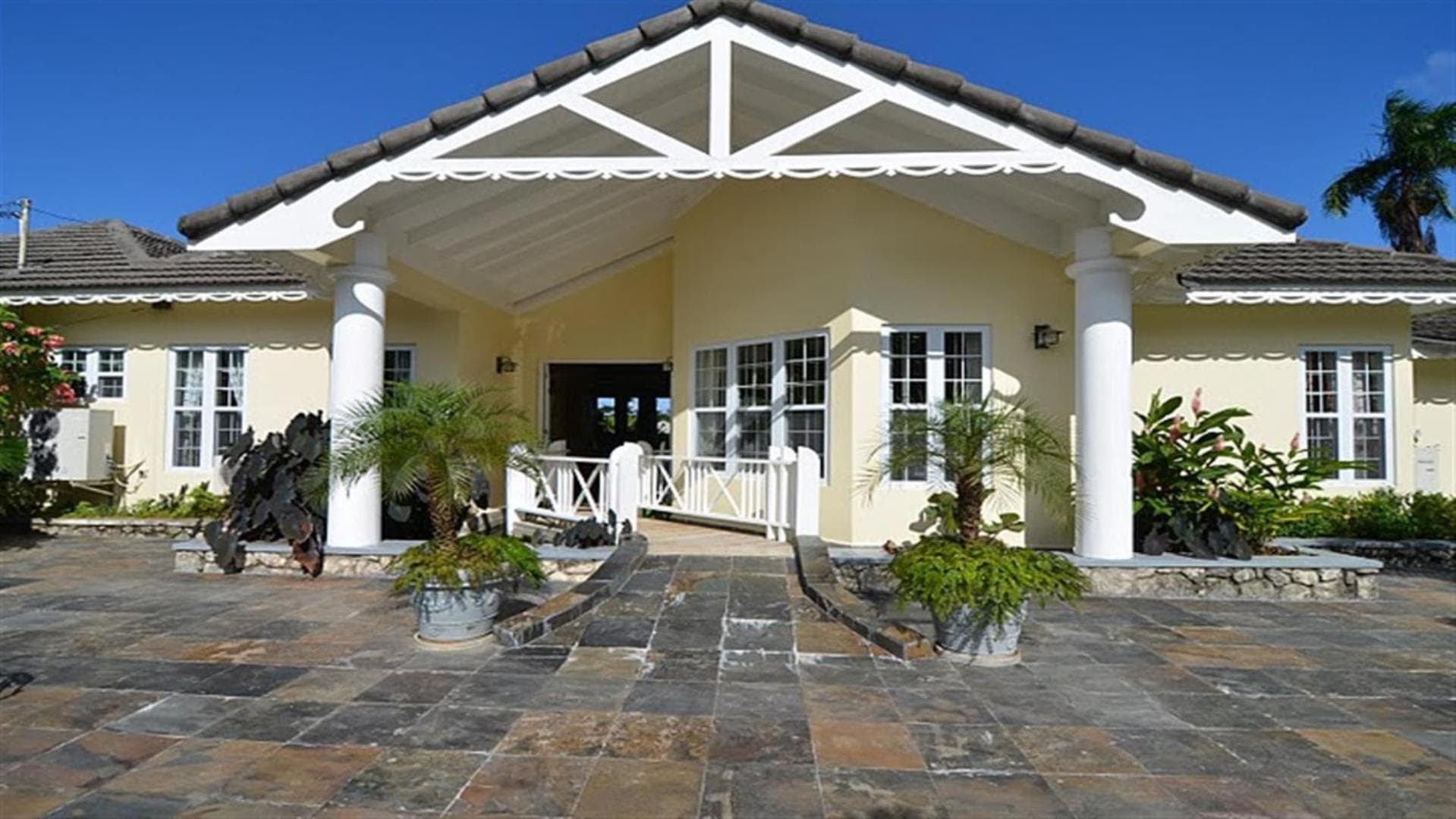 Spicy Hill Villa photo 4