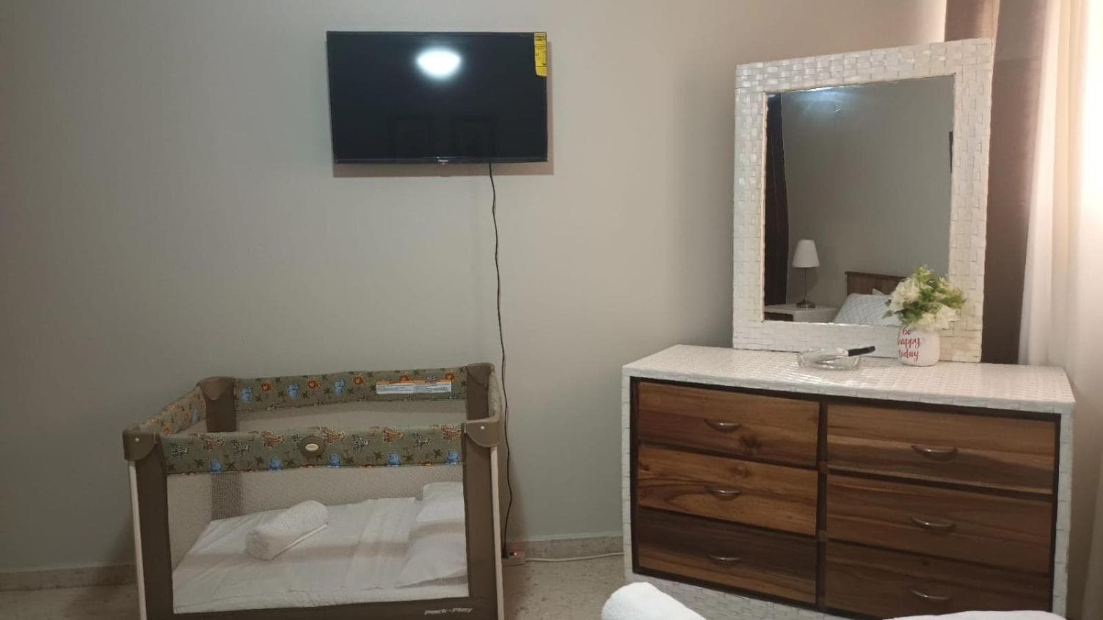 madrigal 1-3br with parking photo 9