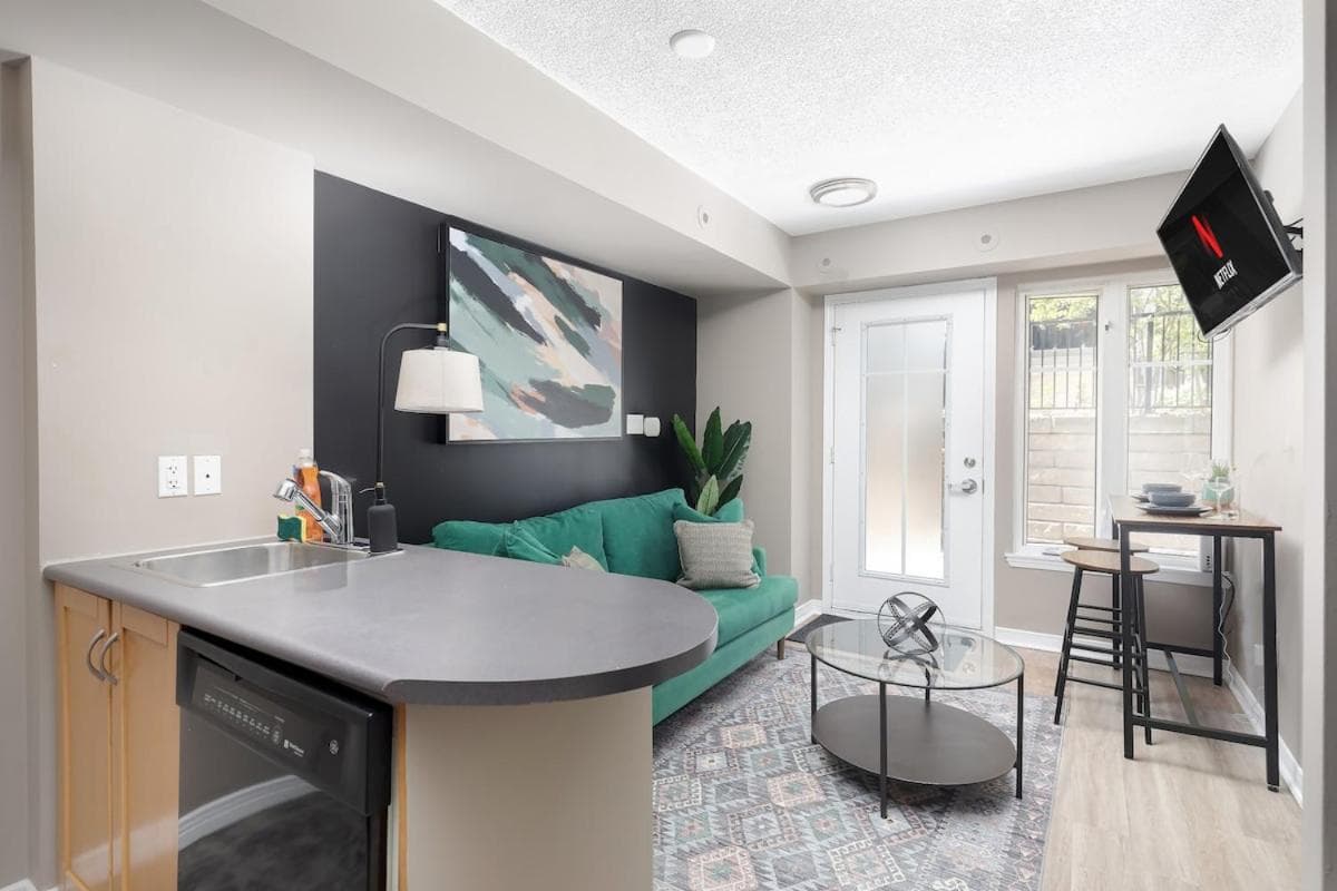 1BD Townhome Walk to Lake! photo 8