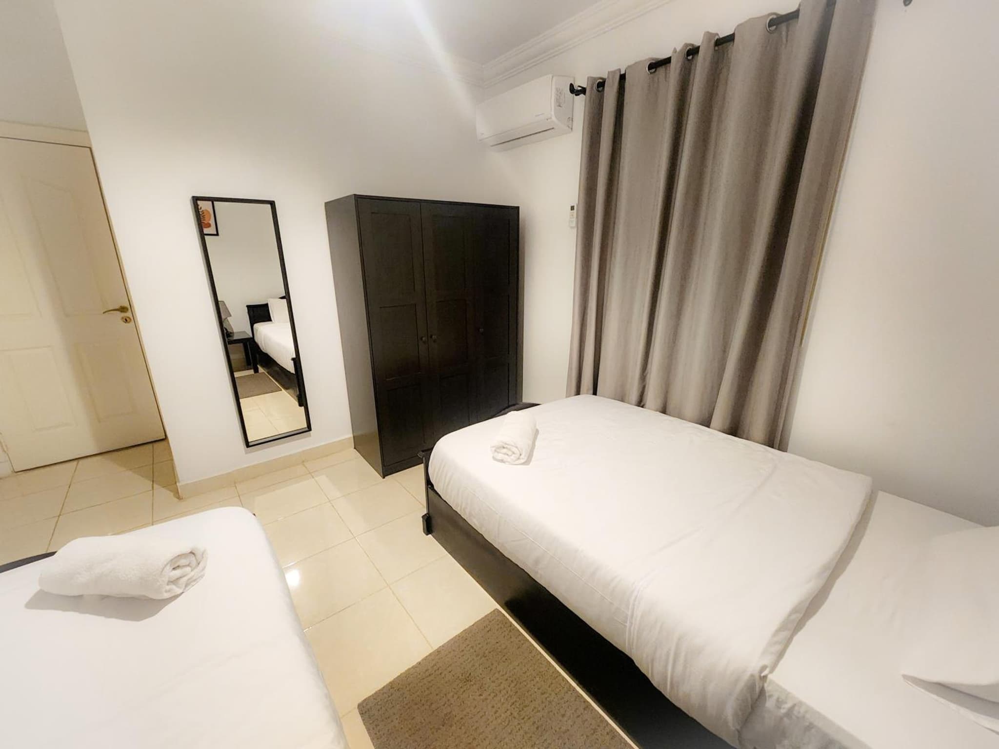 Stylish and modern apartment photo 7
