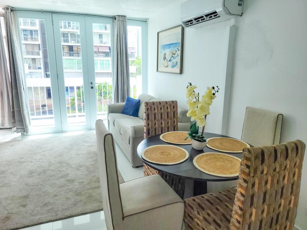 Isla Verde Apt- Beach, Pool & Family Getaway! photo 6