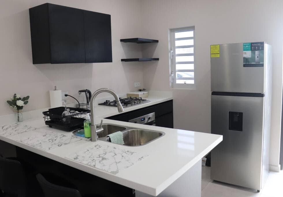 Central 2BR Apartment-10 Min Walk to Mambo Beach photo 8