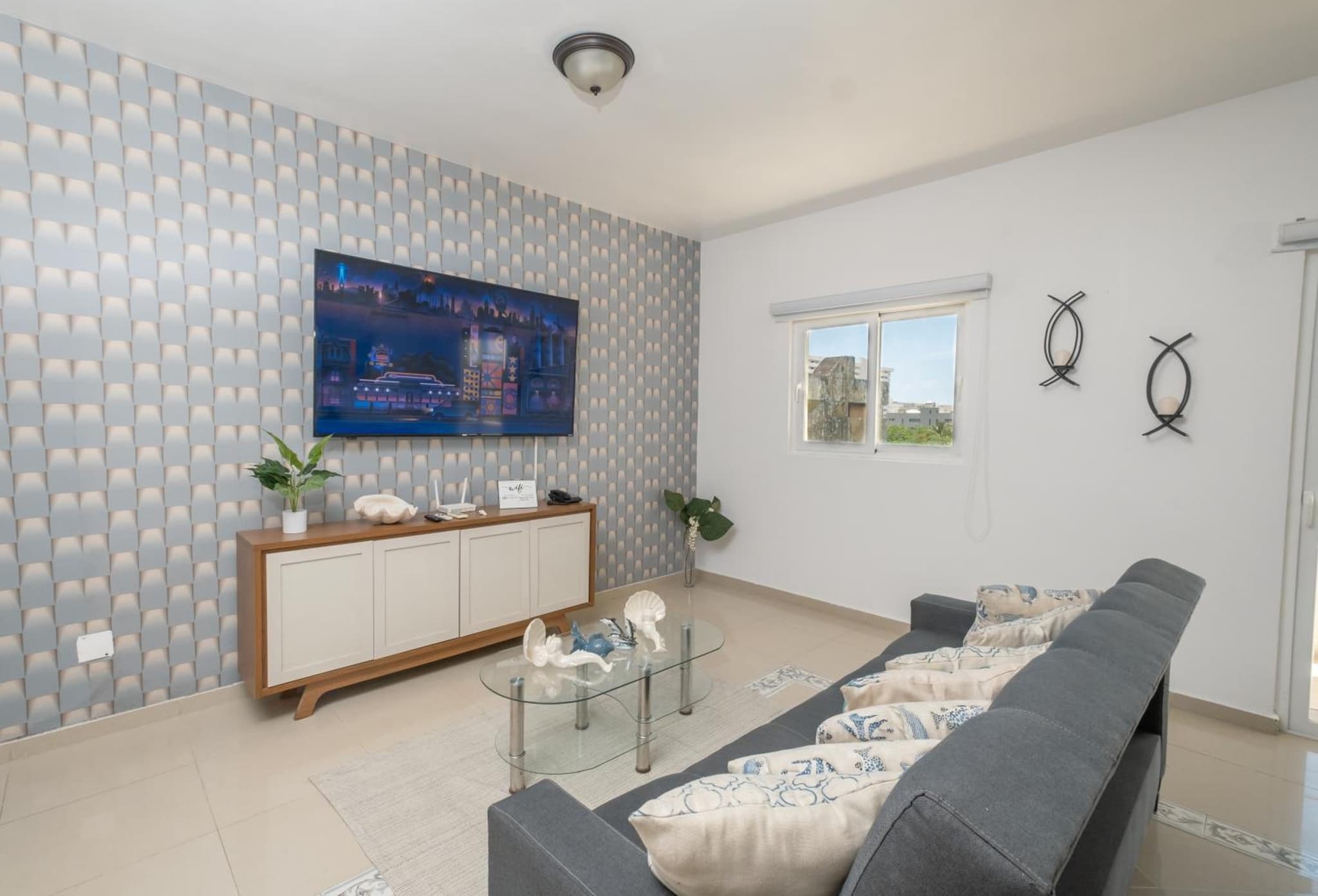 Beachside Hideaway 2BR 2B Apt w Pool Balcony And Elevator