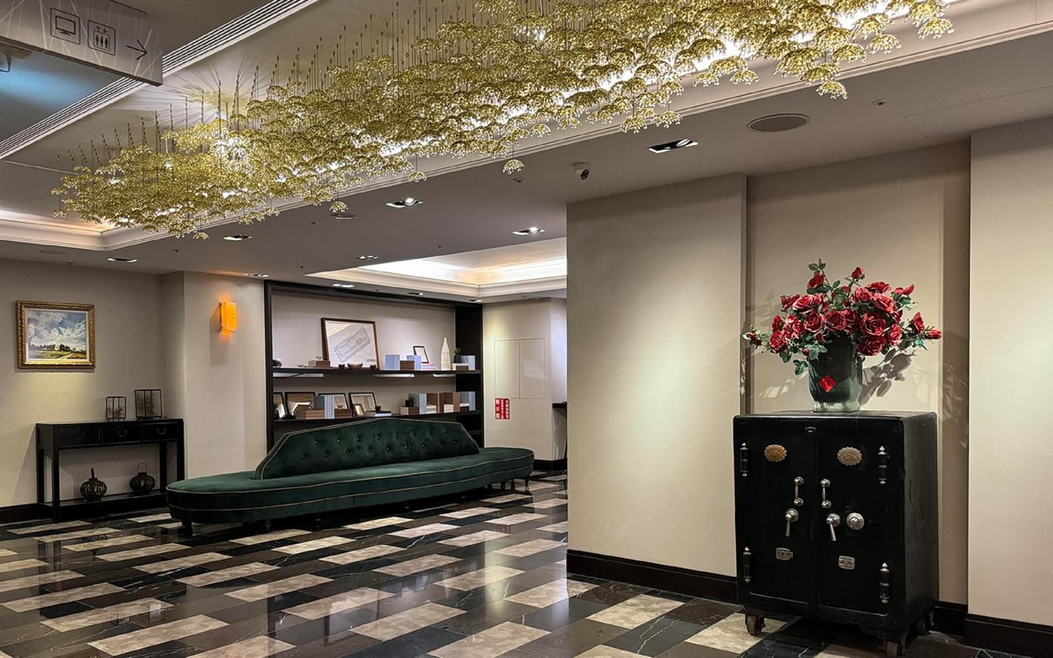 53 Hotel photo 3
